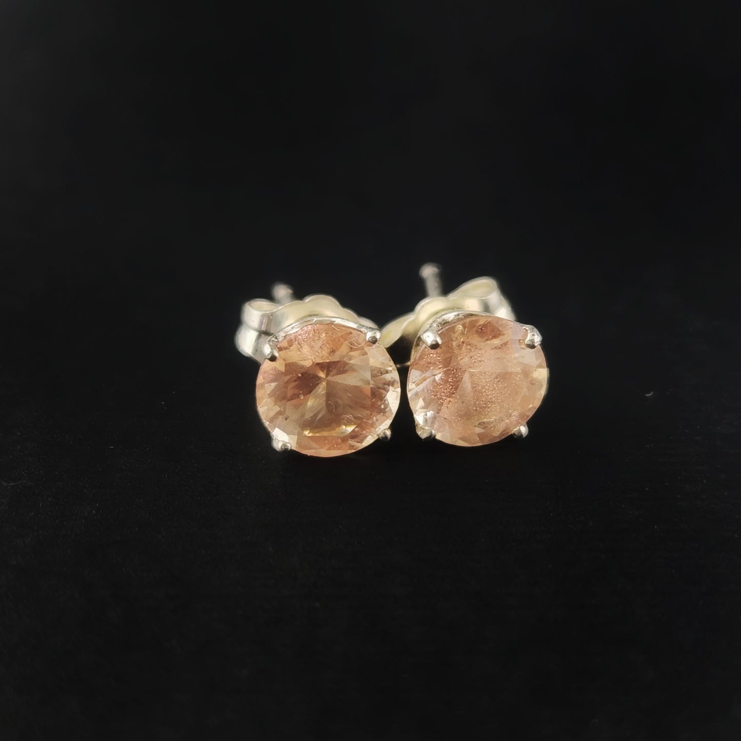 1.55 ct Oregon Sunstone Earrings set in sterling silver