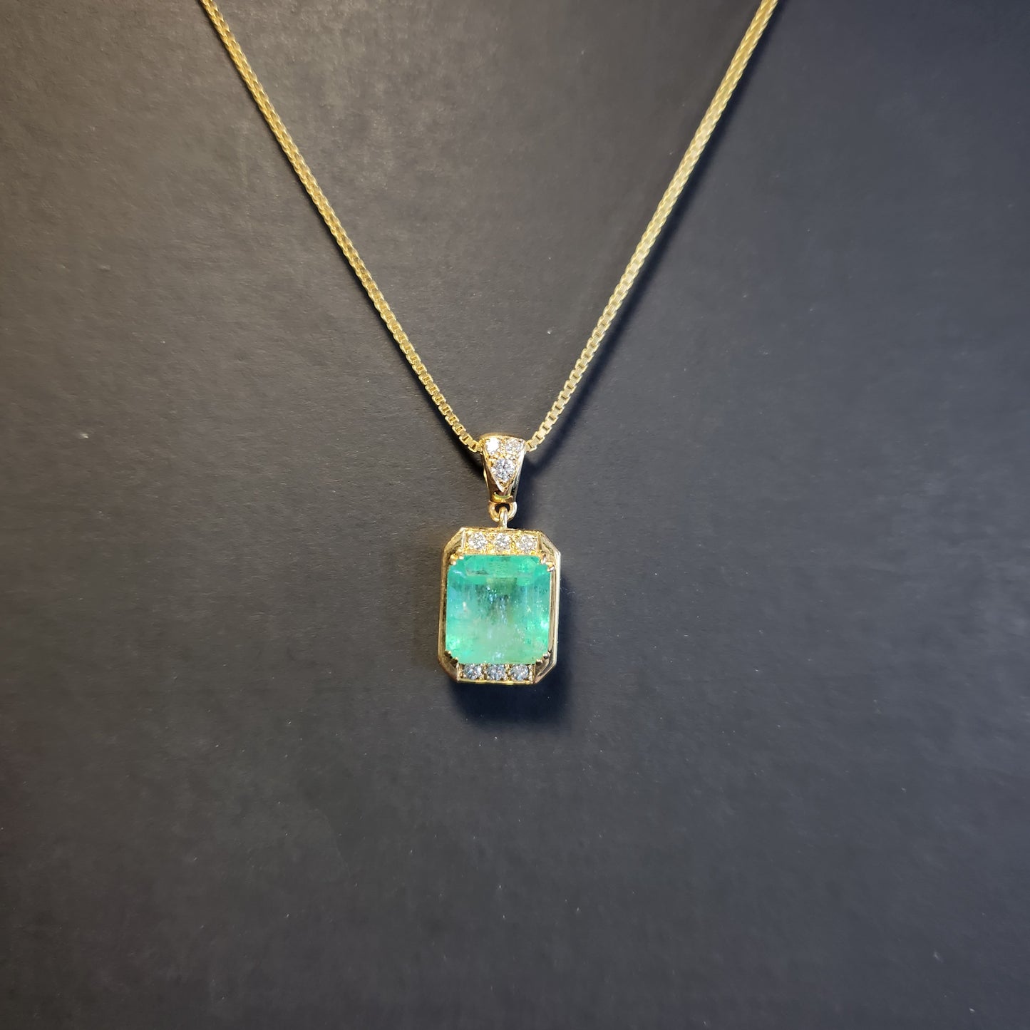 Emerald and Diamond Pendant in 18 ky Gold