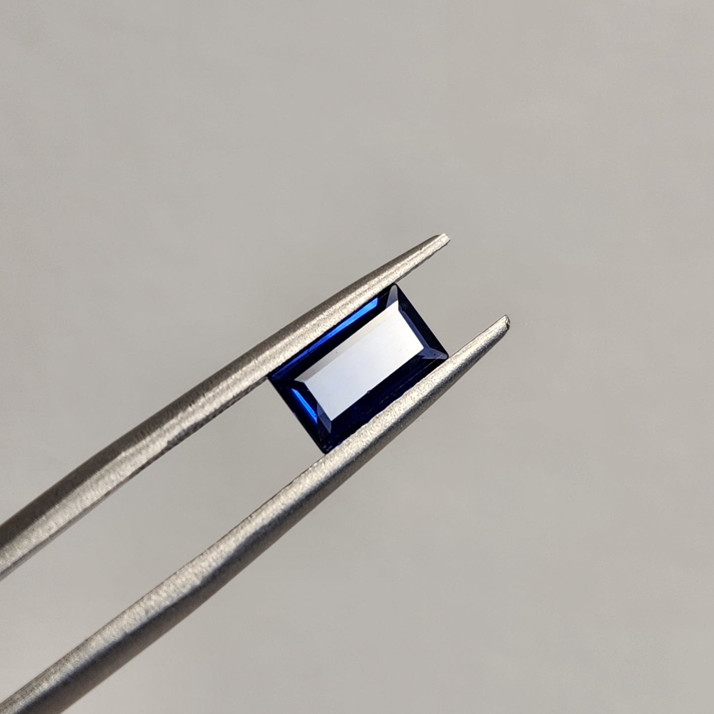 0.87 ct Blue Sapphire Facet