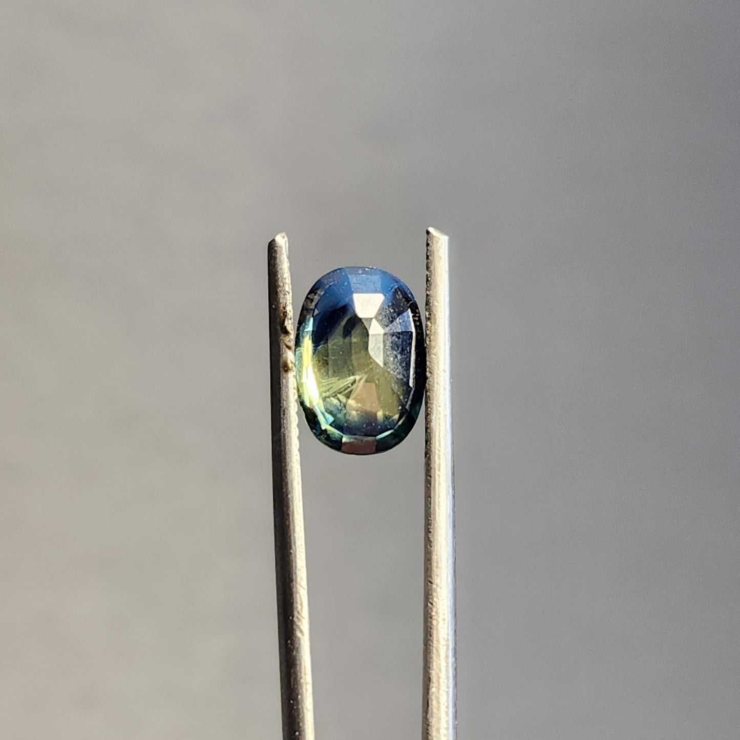 Tri-Colored Blue, Green, and Yellow Sapphire Oval Facet w/ Zonings