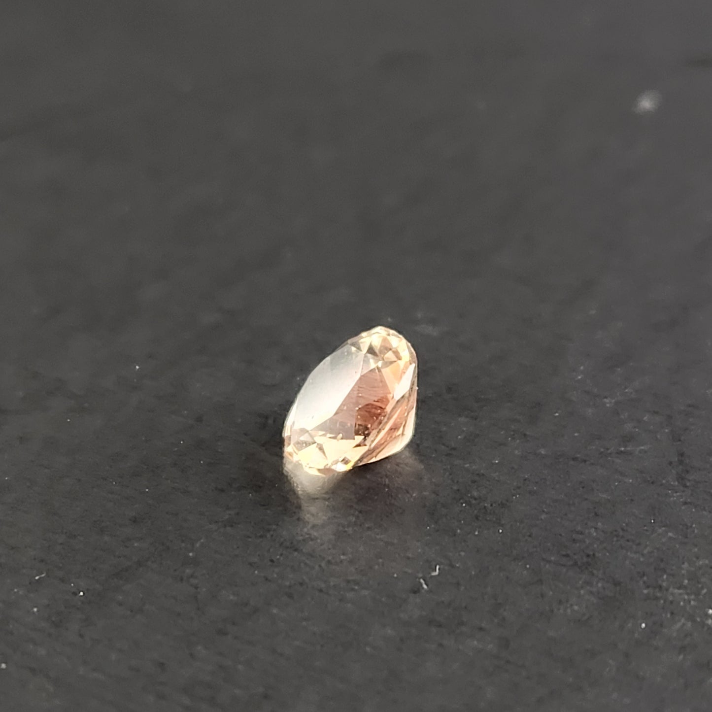 1.84 ct Sunstone Square Cushion Facet