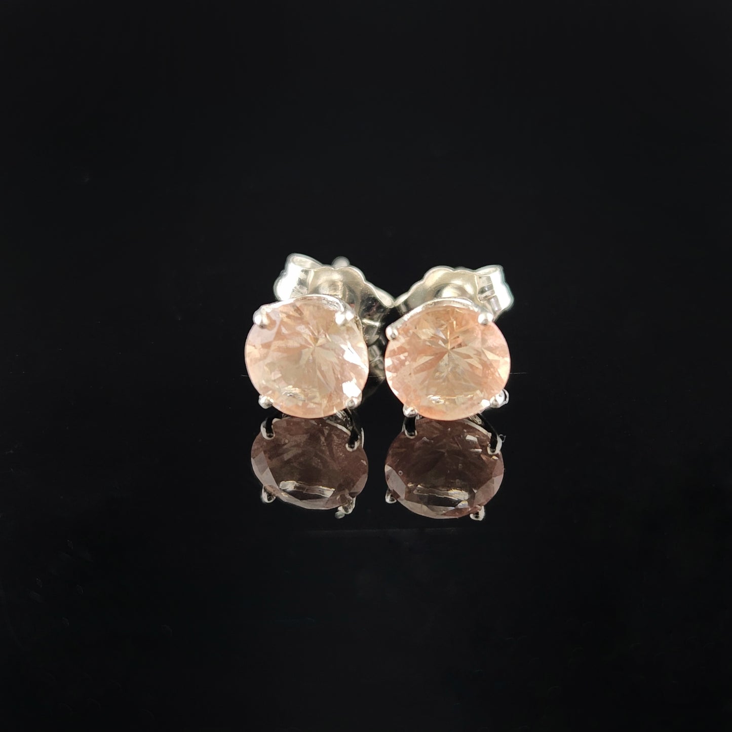 1.55 ct Oregon Sunstone Earrings set in sterling silver