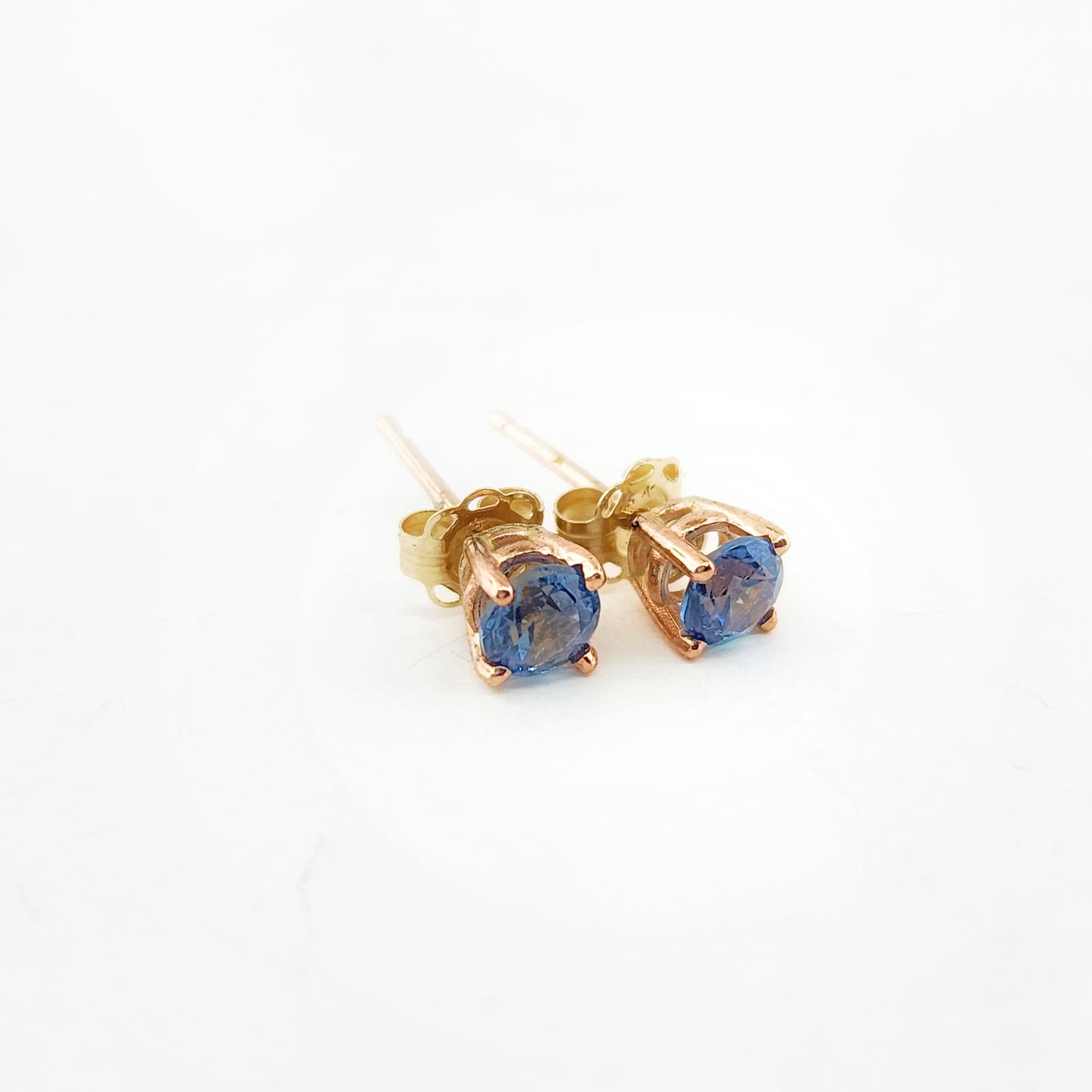 Sapphires set in 14kt Pink Gold Earrings