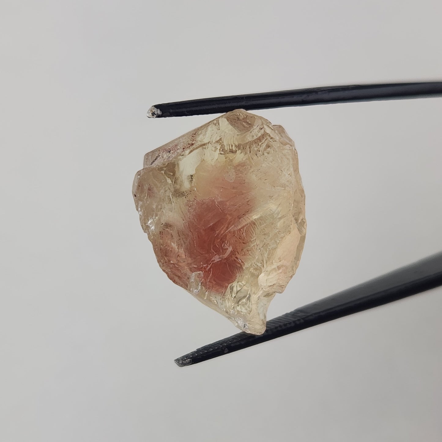 3.93 g Oregon Sunstone Facet Rough