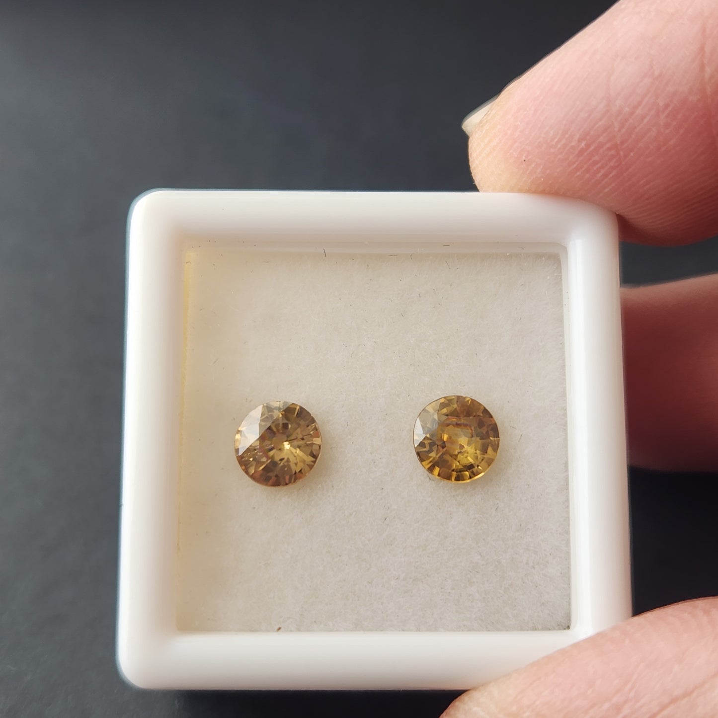 1.37 ct Brown Zircon