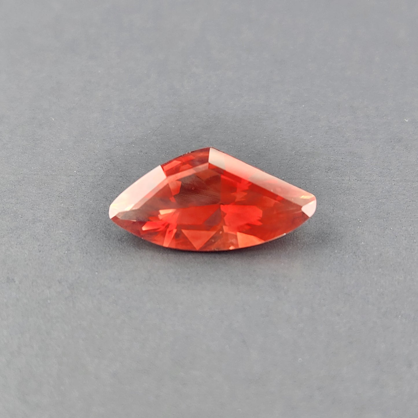 8.50 ct Red Oregon Sunstone