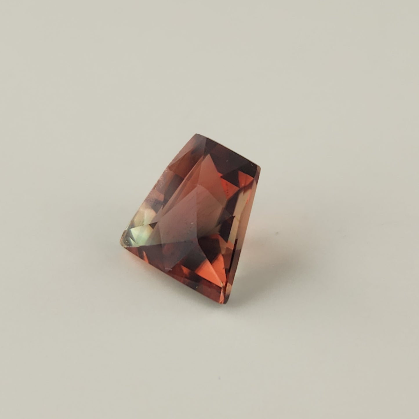 5.61 ct Red and Green Oregon Sunstone
