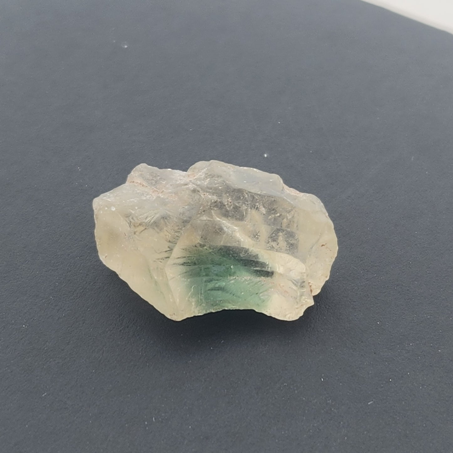 2.86 g Green Oregon Sunstone Rough