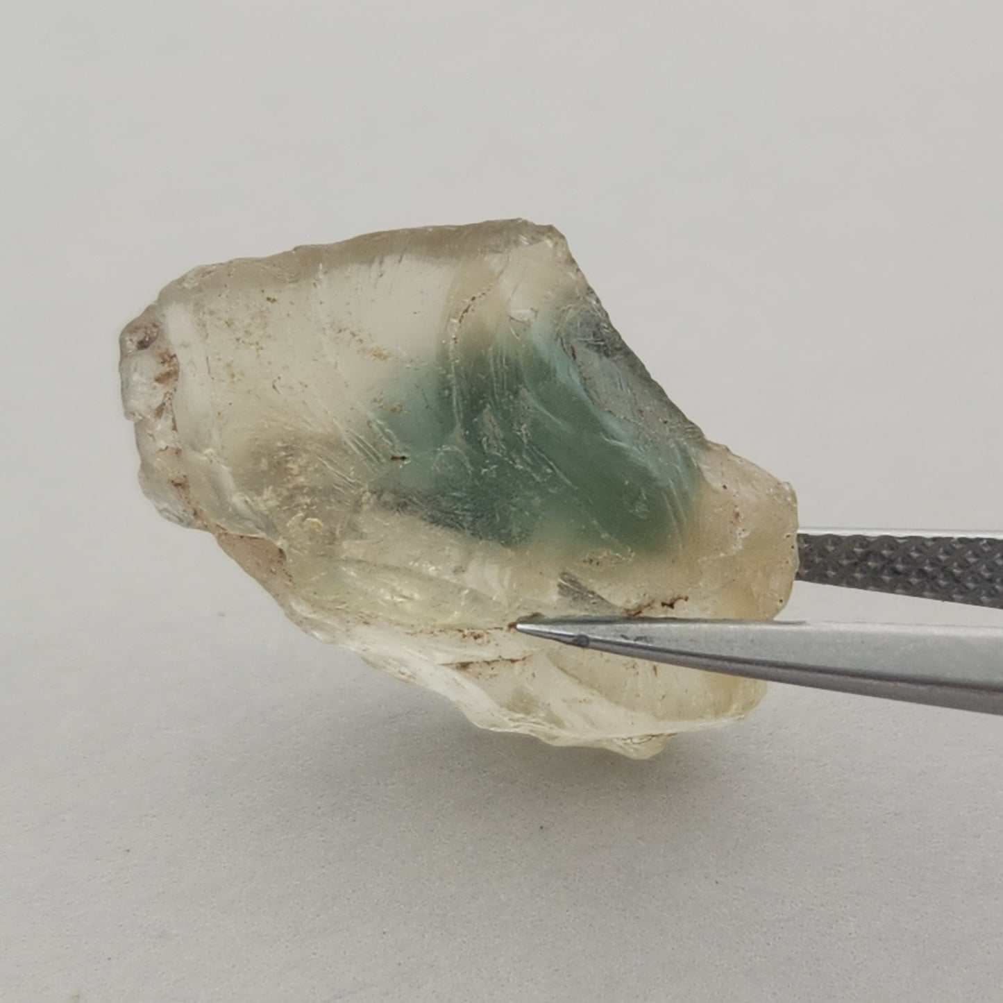 2.86 g Green Oregon Sunstone Rough
