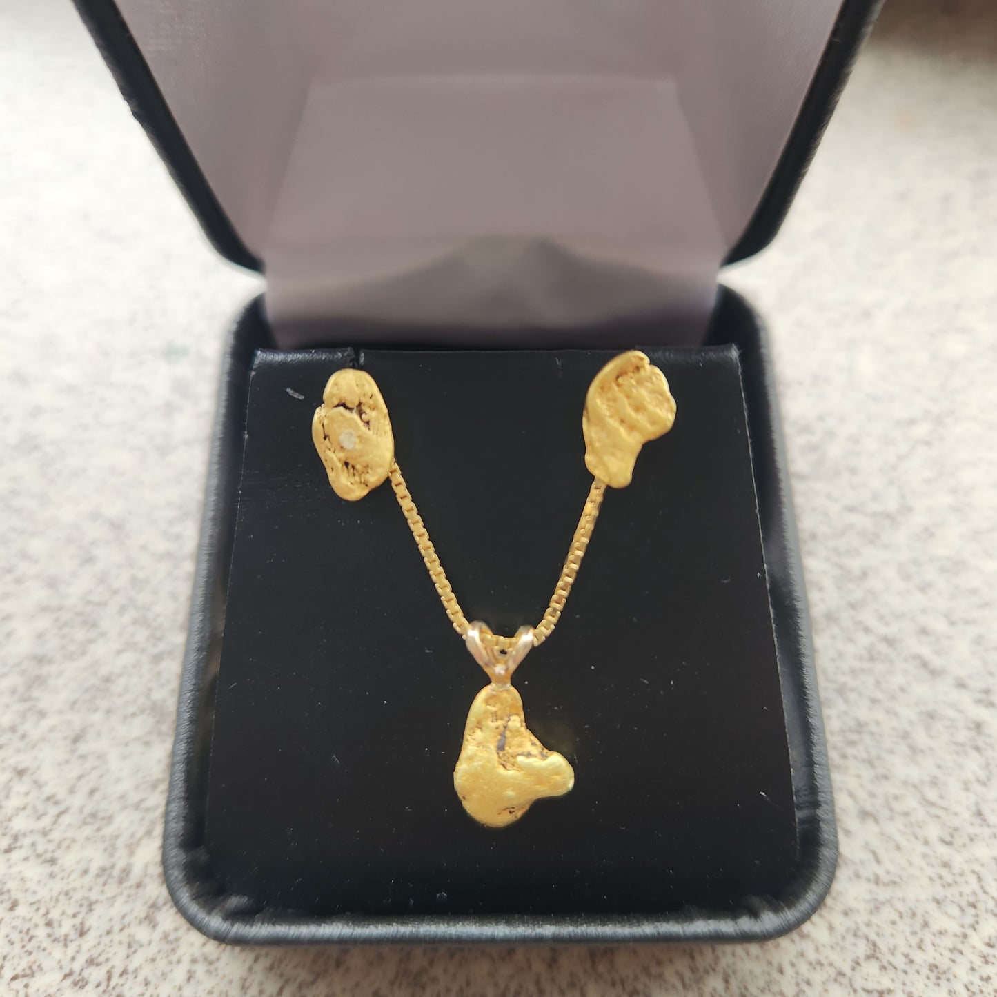 Gold Nugget Pendant & Earrings.