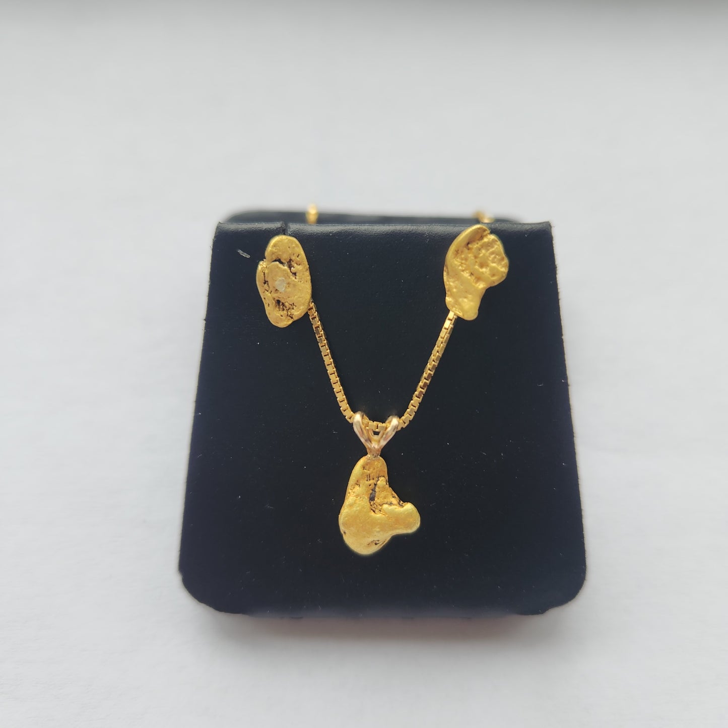 Gold Nugget Pendant & Earrings.