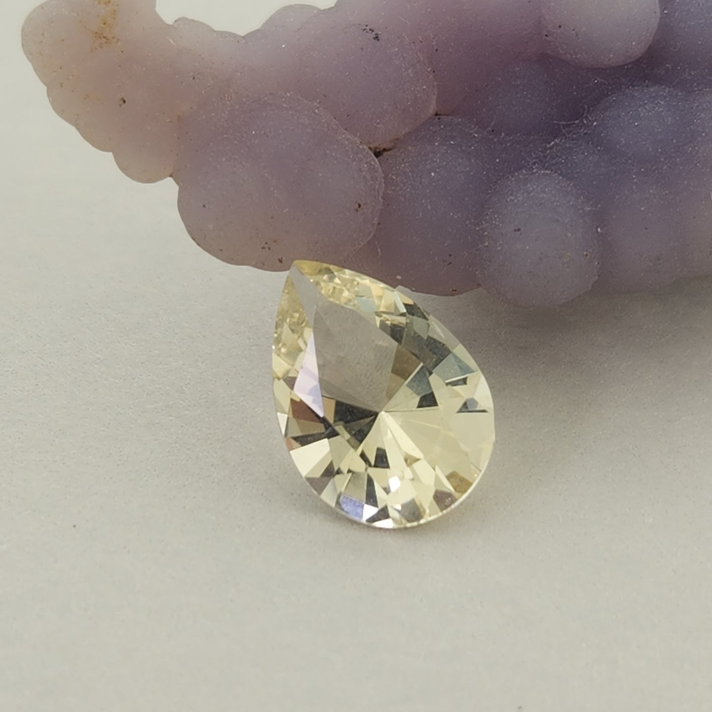 2.20 ct Champagne color Oregon Sunstone Pear shape (Wholesale)