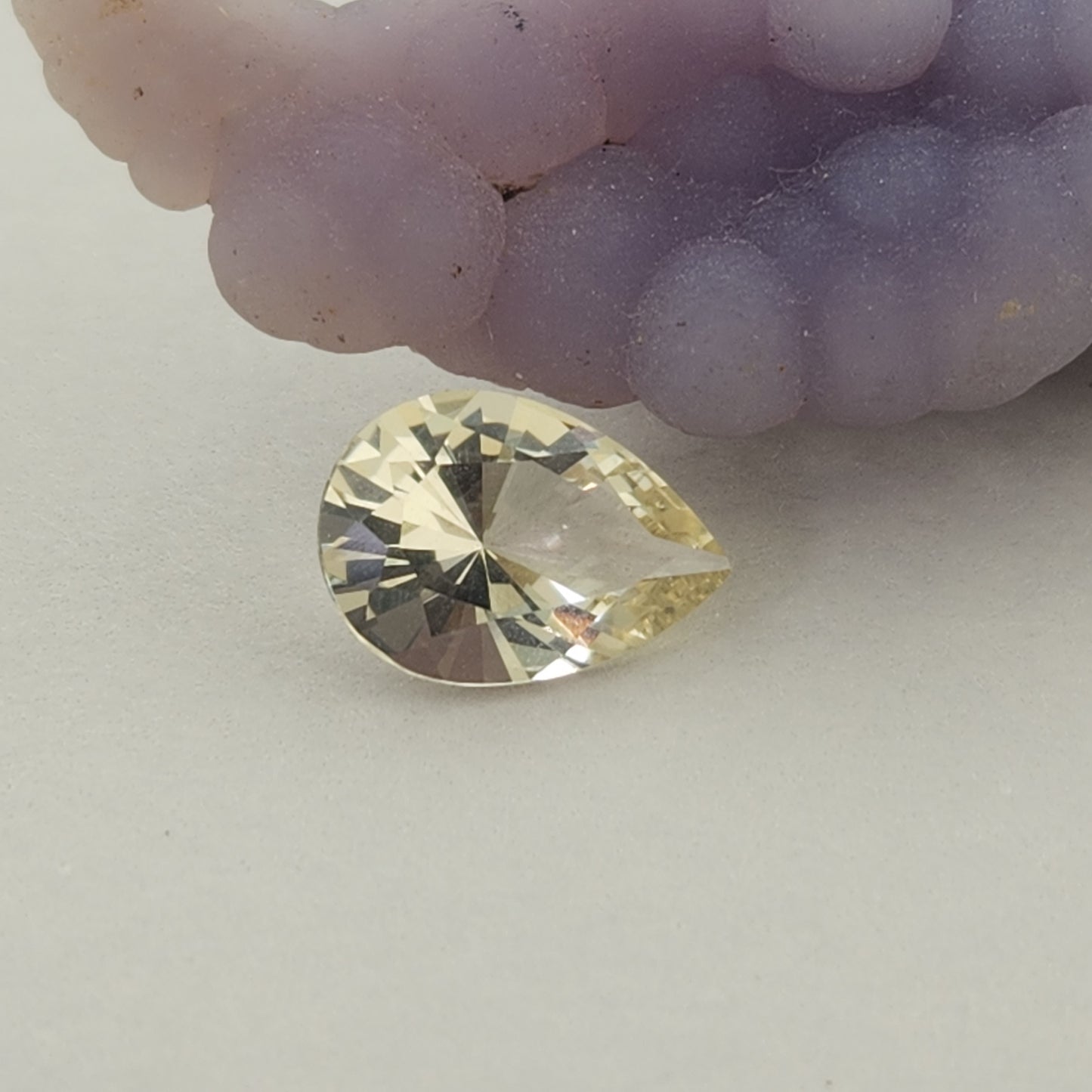 2.20 ct Champagne color Oregon Sunstone Pear shape (Wholesale)