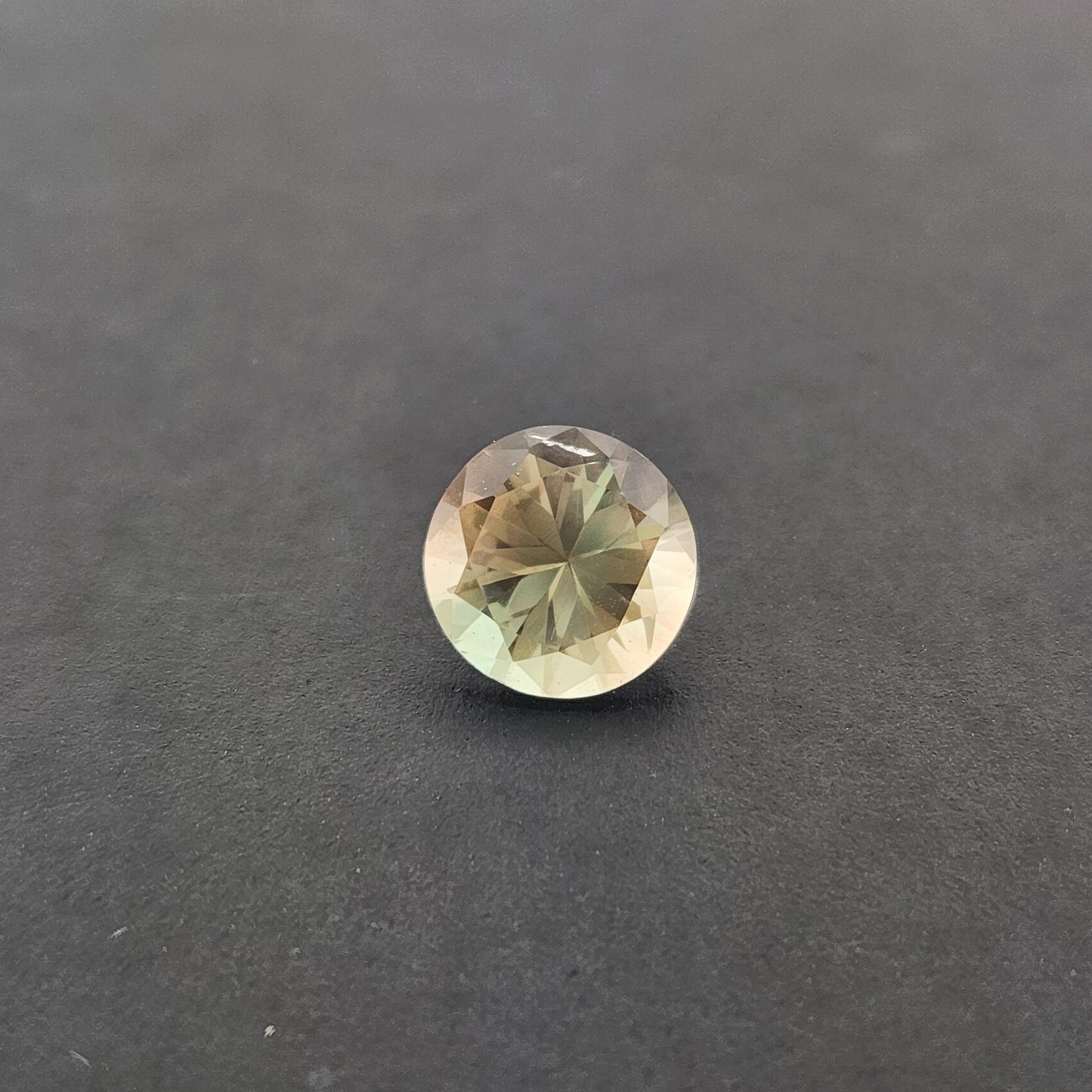 1.68 ct Oregon Sunstone 8 x 8 mm