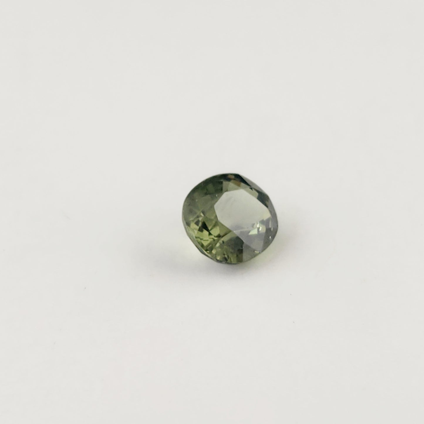1.37 ct Green Sapphire no heat