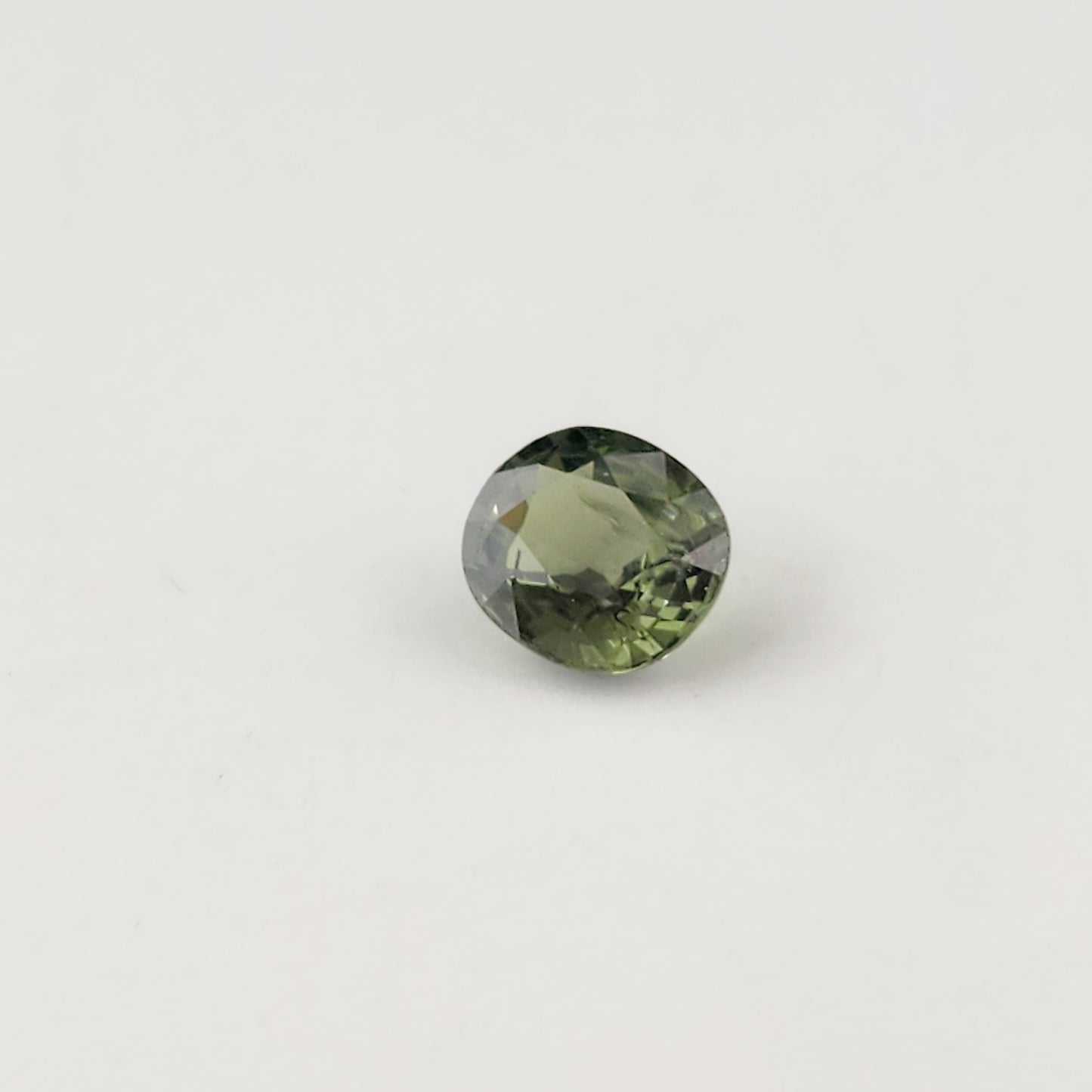 1.37 ct Green Sapphire no heat
