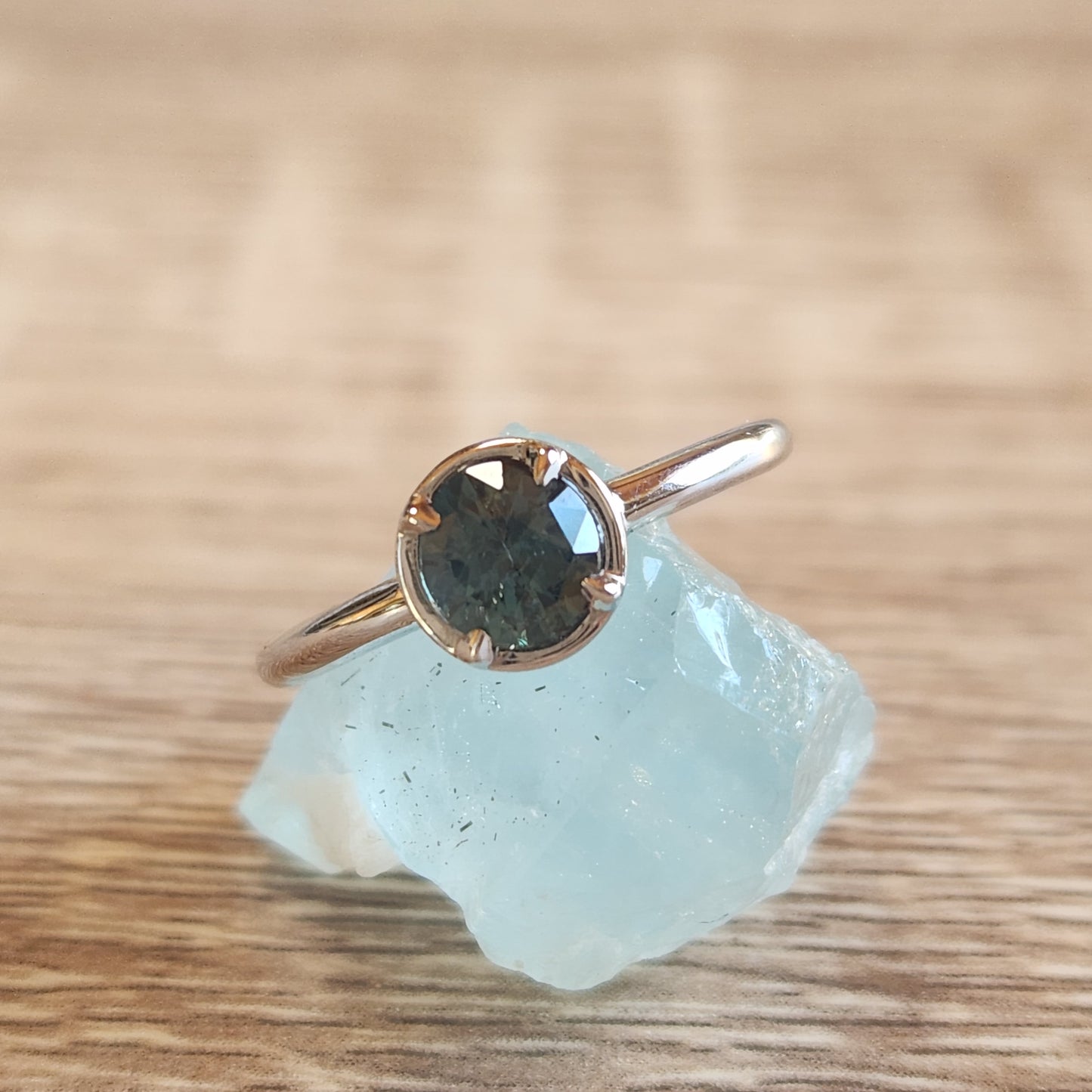 Blue Sapphire 14 kW Gold Ring