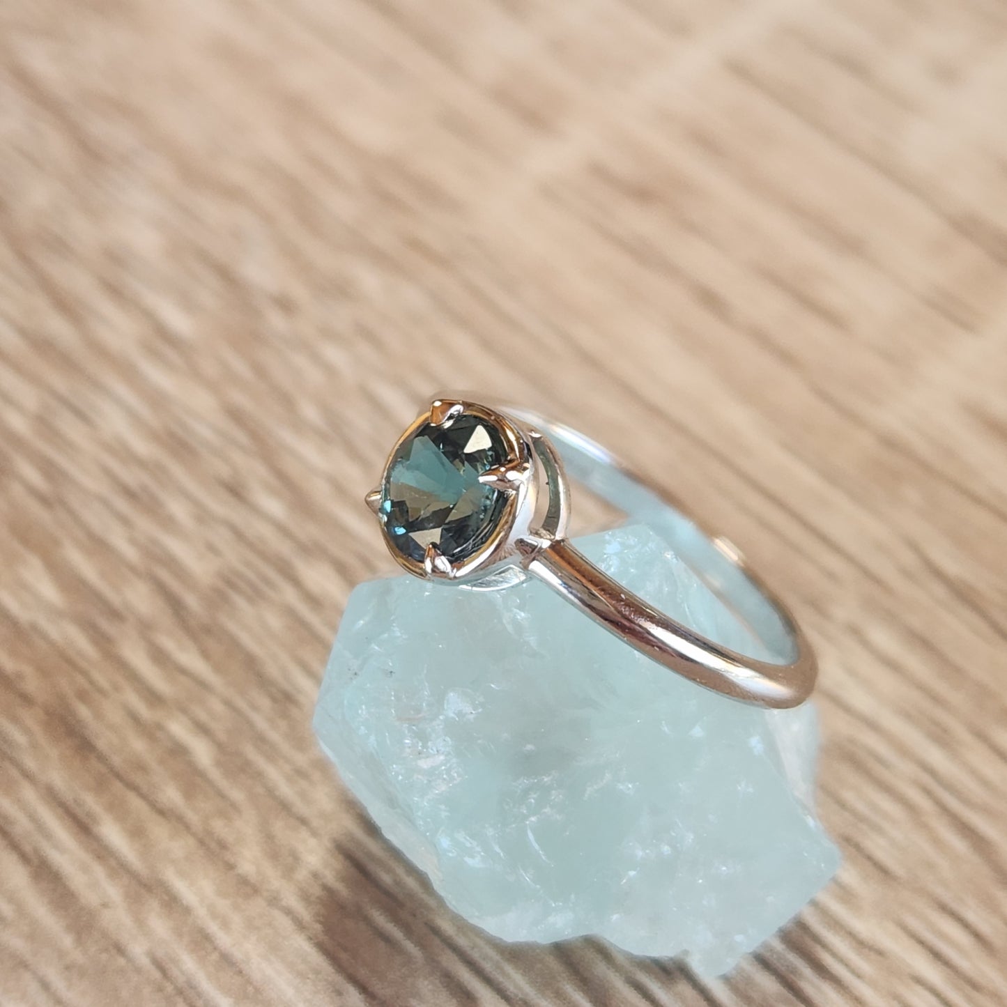 Blue Sapphire 14 kW Gold Ring