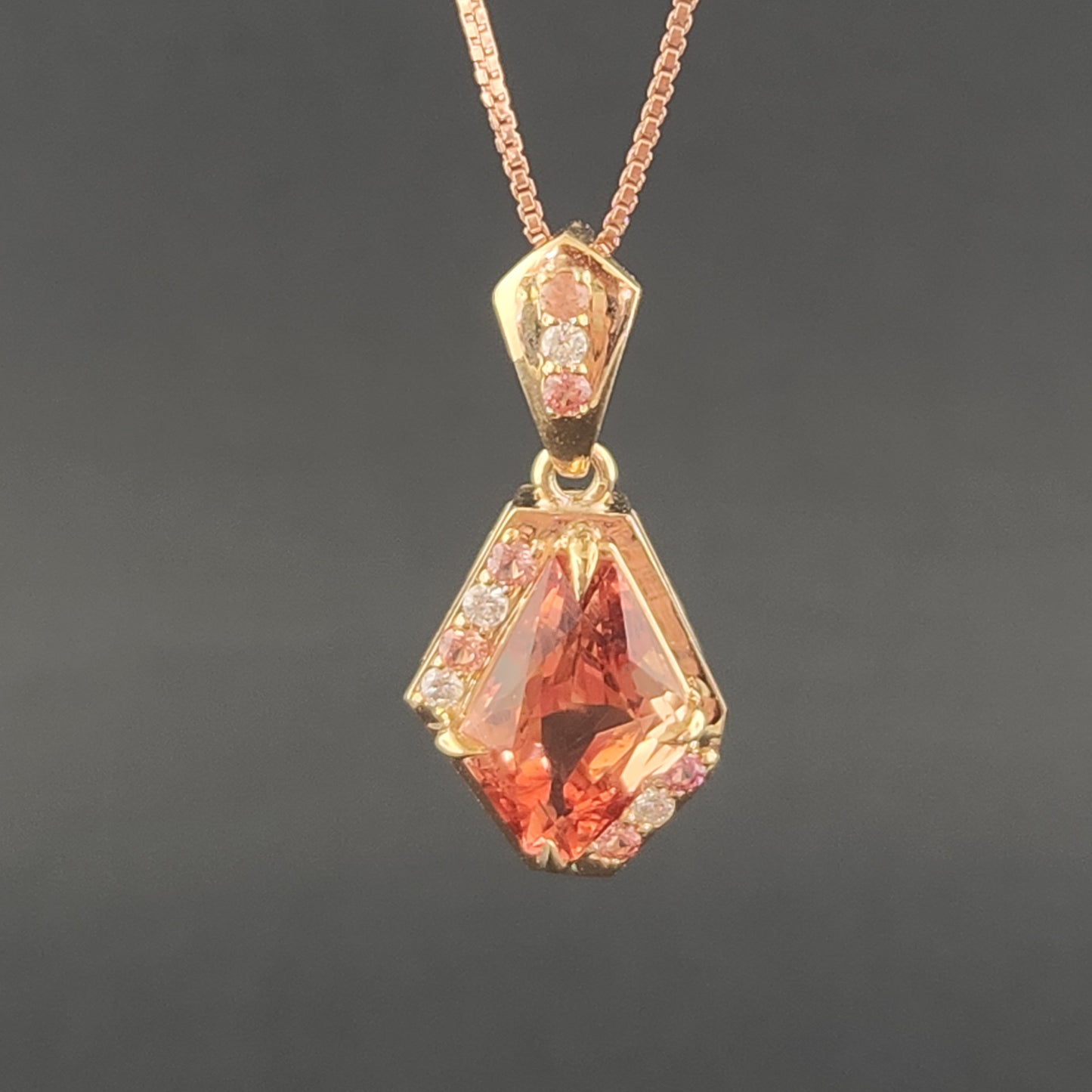 Oregon Sunstone 14 ky Pendant