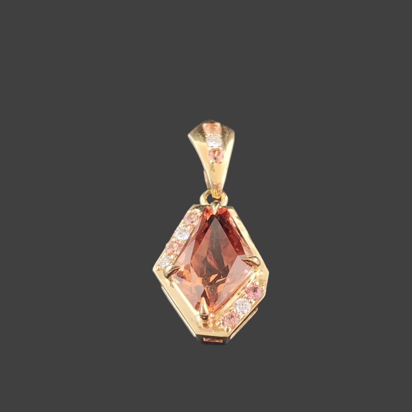 Oregon Sunstone 14 ky Pendant