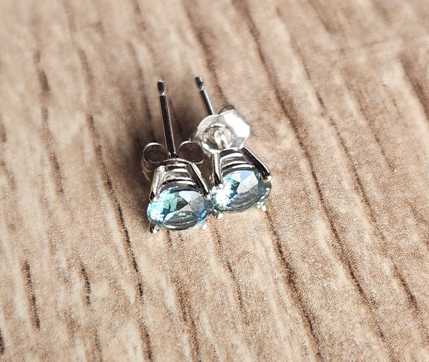 Montana Sapphires 14 kw Gold Earring