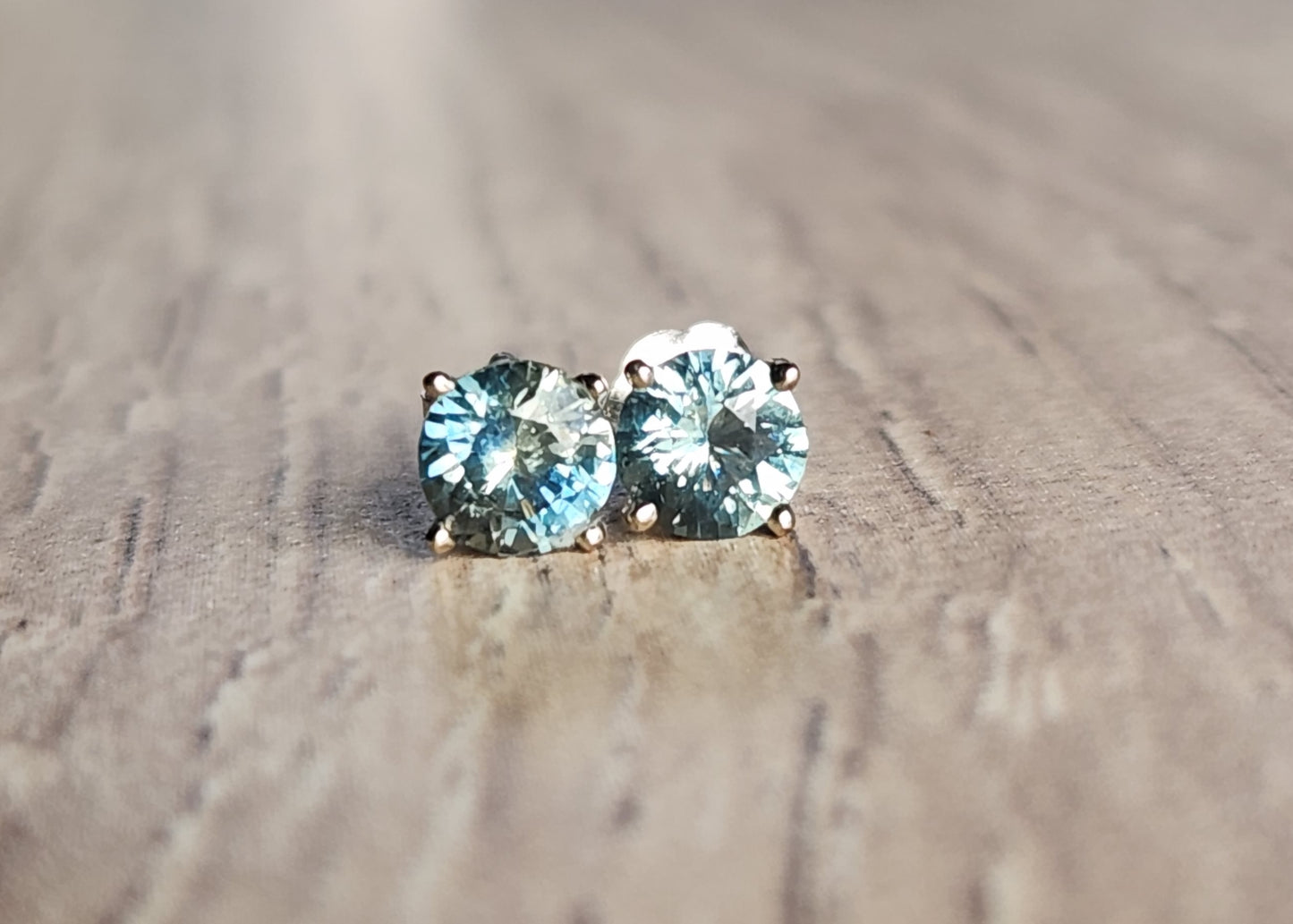 Montana Sapphires 14 kw Gold Earring