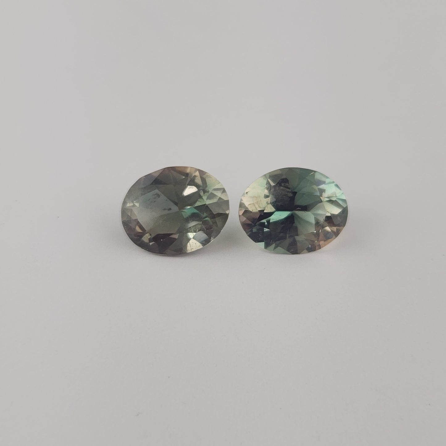 3.92 ct Oregon Sunstones