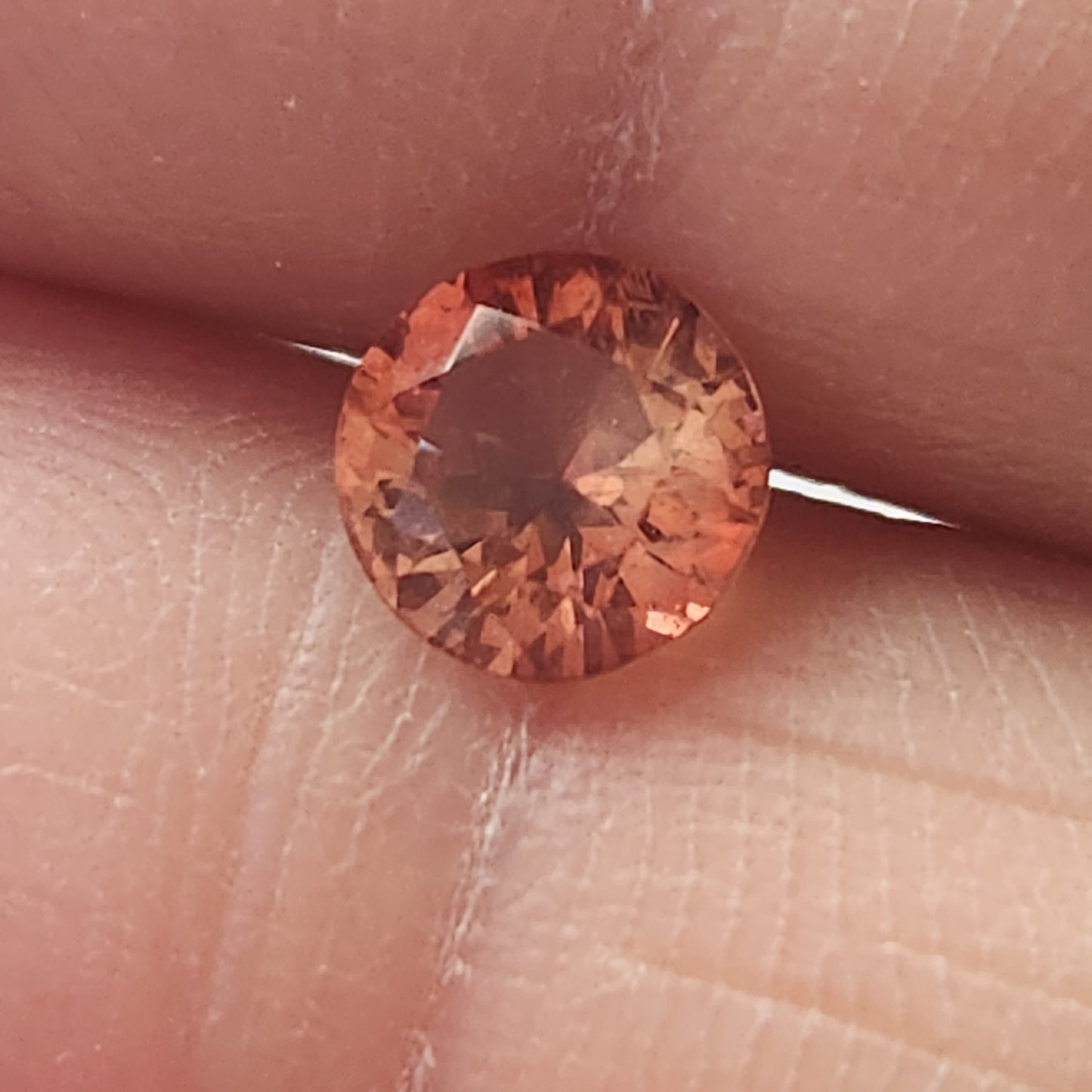0.72 ct Oregon sunstone 6 x 6 mm