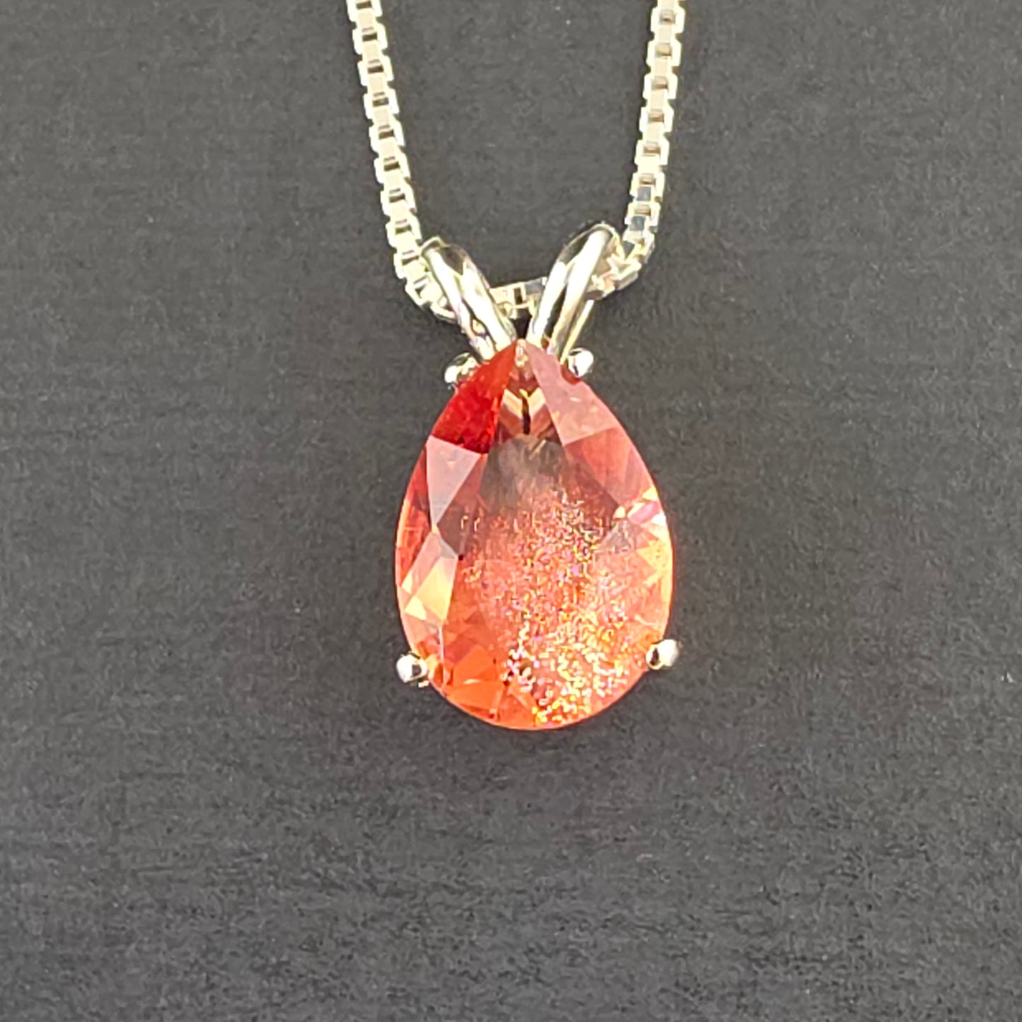 Oregon Sunstone Pendant set in 14 kt Gold