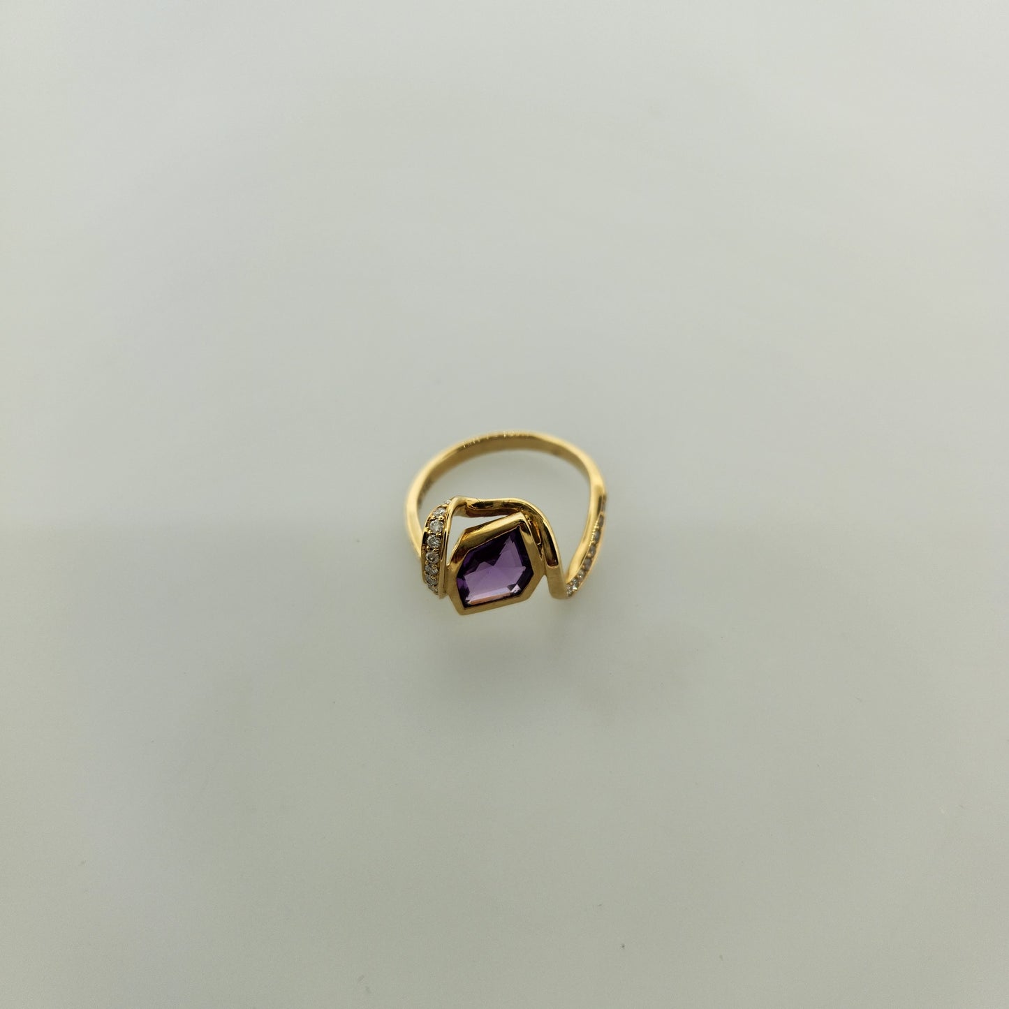 Sapphire no heat . Ring 14 ky