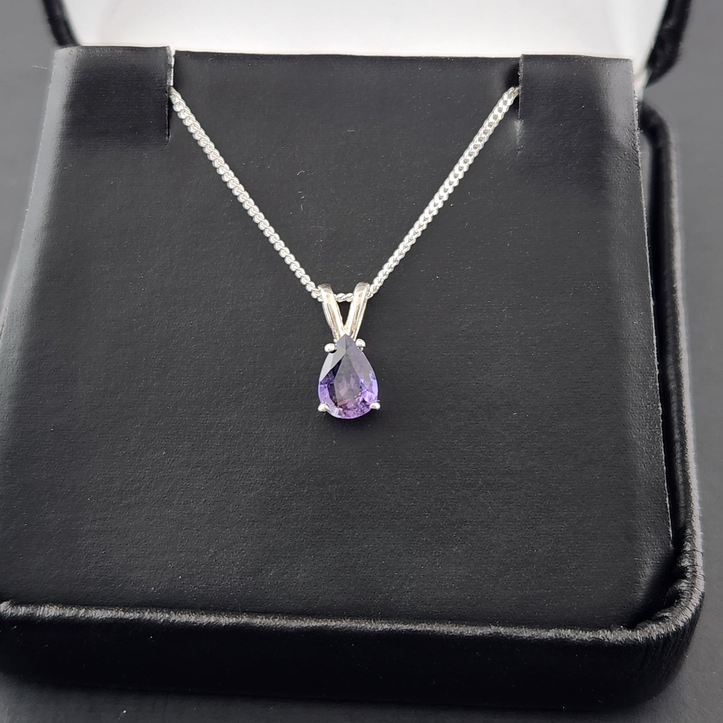 0.75 ct Purple Sapphire set in sterling silver Pendant