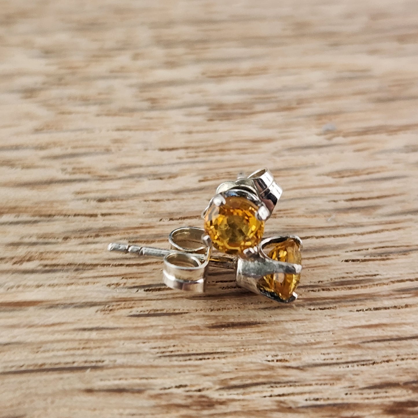 1.05 ct Yellow Sapphire set in sterling silver earrings
