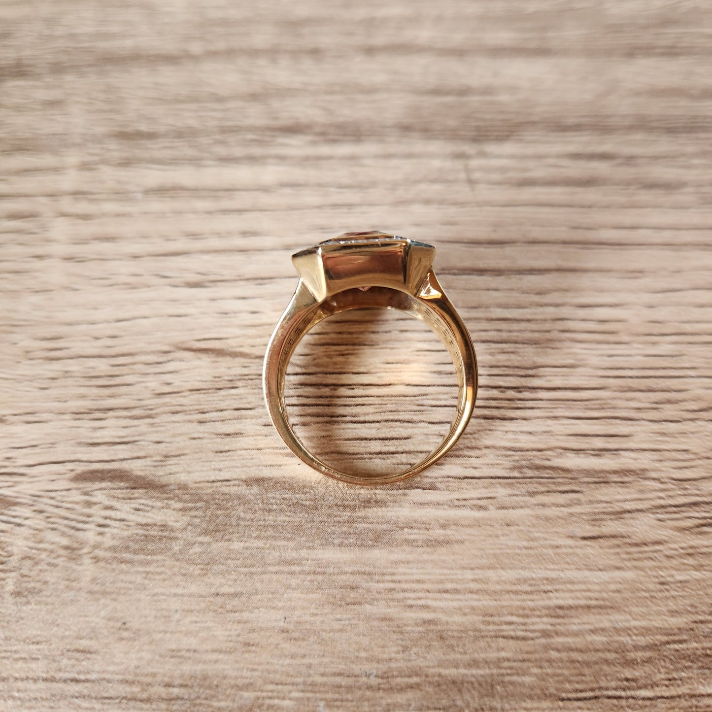 Oregon Sunstone set in 14k Yellow Gold