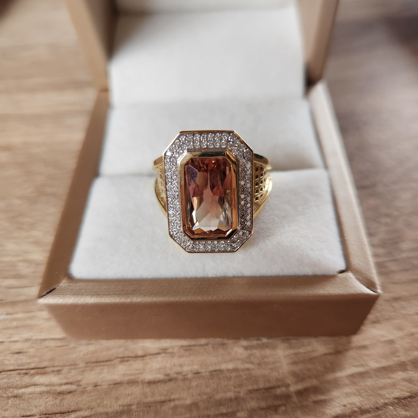 Oregon Sunstone set in 14k Yellow Gold