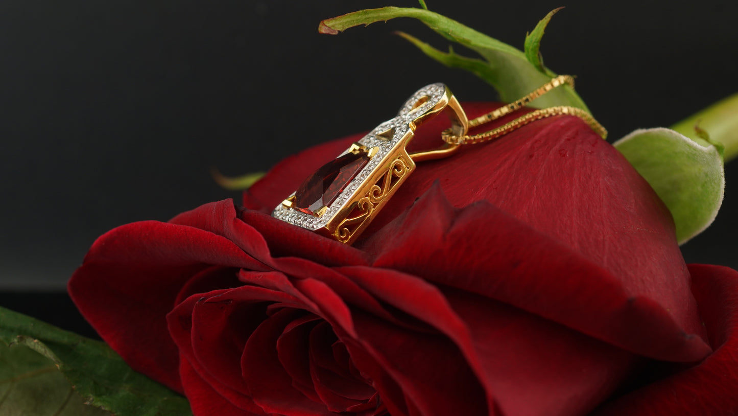 2.35ct Oregon Sunstone 18k White & Yellow Gold Pendant.