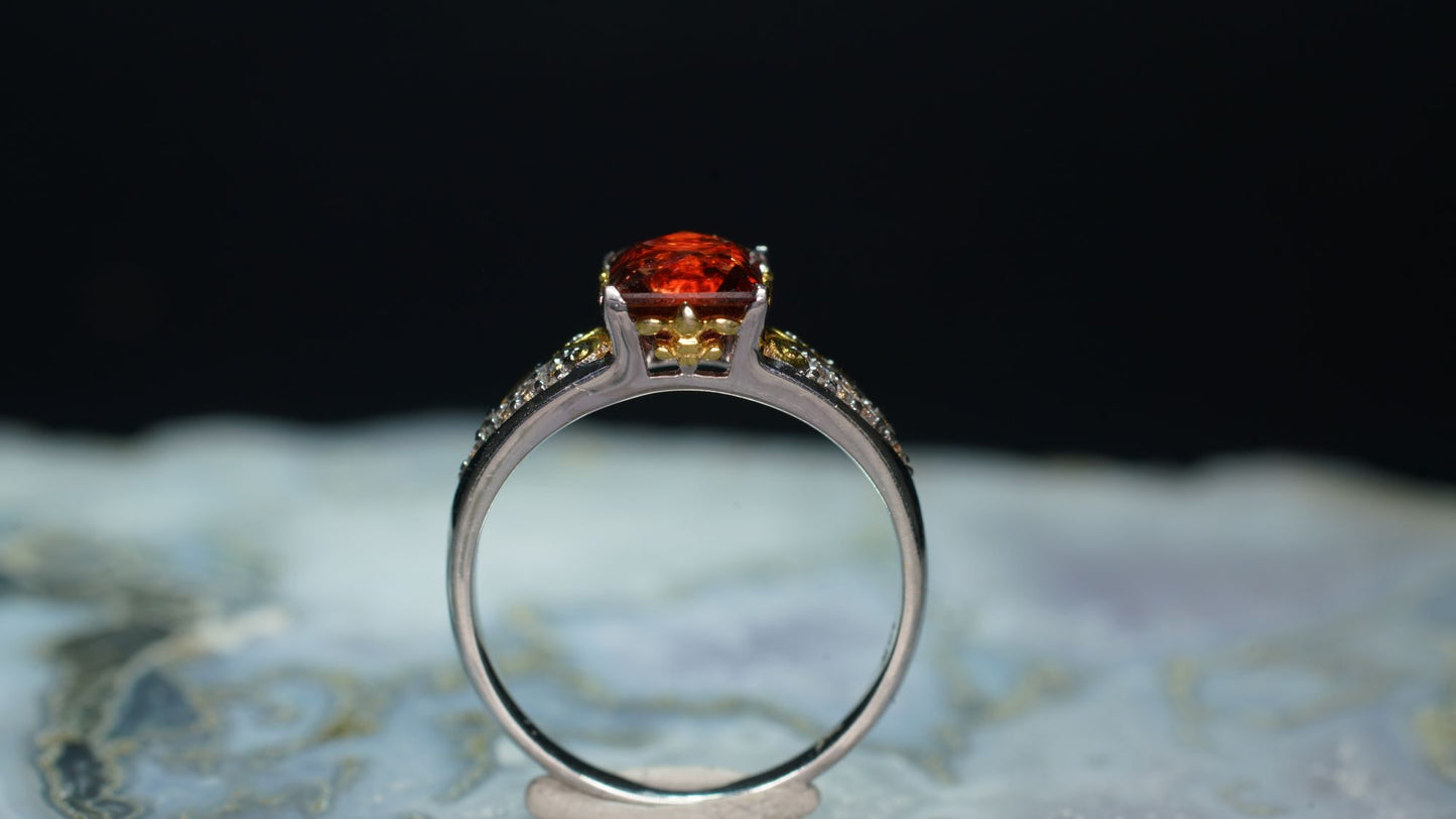 Oregon Sunstone set in 18k White & Yellow Ring.