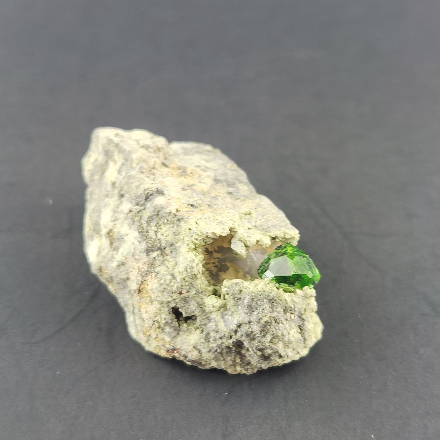 32.20 g  Demantoid Garnet mineral specimen.