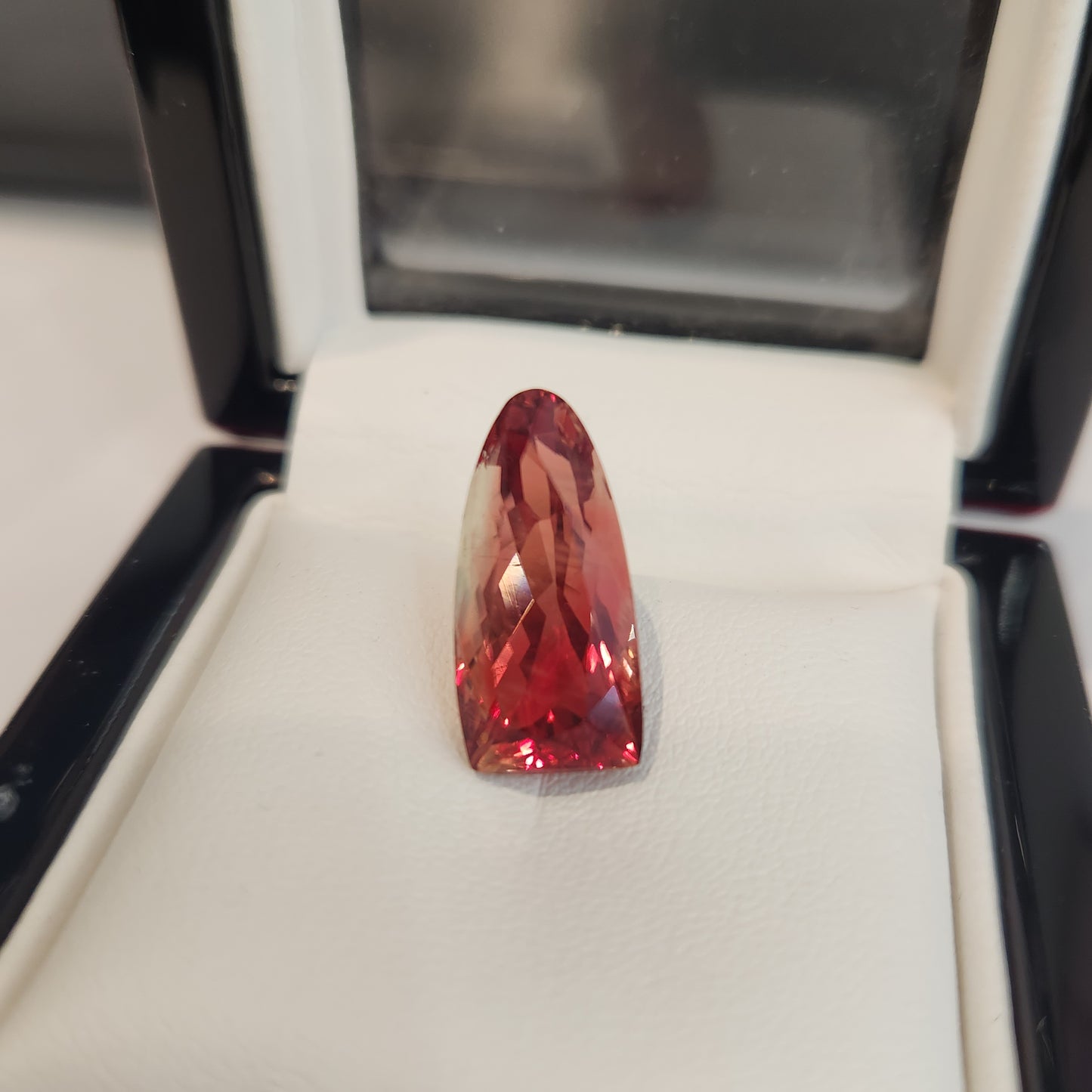 10.01 ct Red Oregon Sunstone