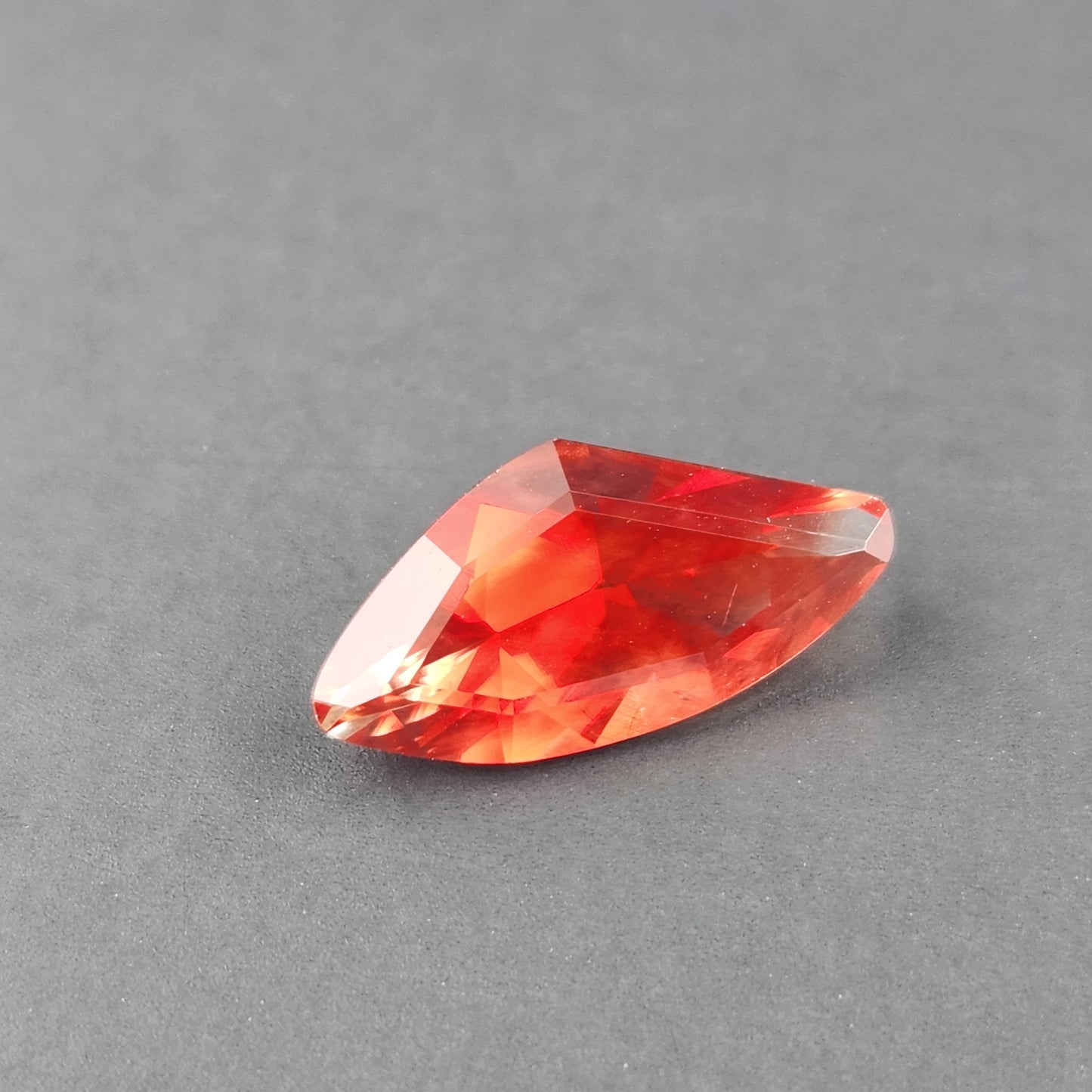 8.50 ct  Red Oregon Sunstone