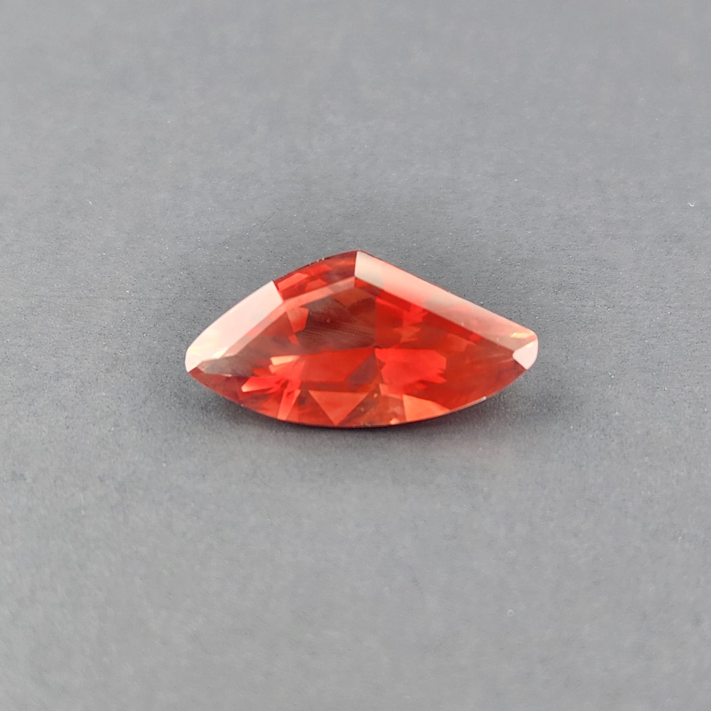 8.50 ct  Red Oregon Sunstone