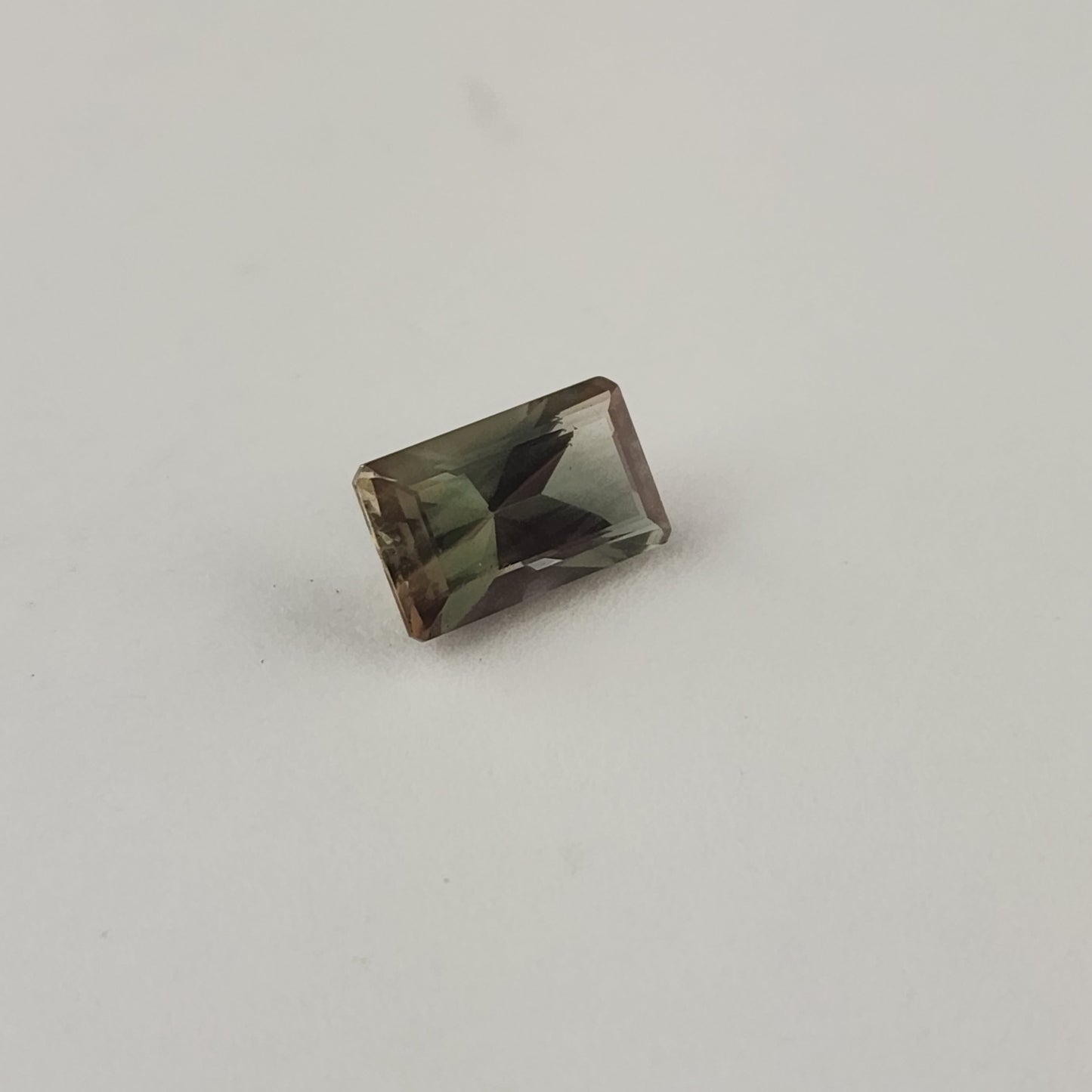 2.25 ct Light Green Oregon Sunstone