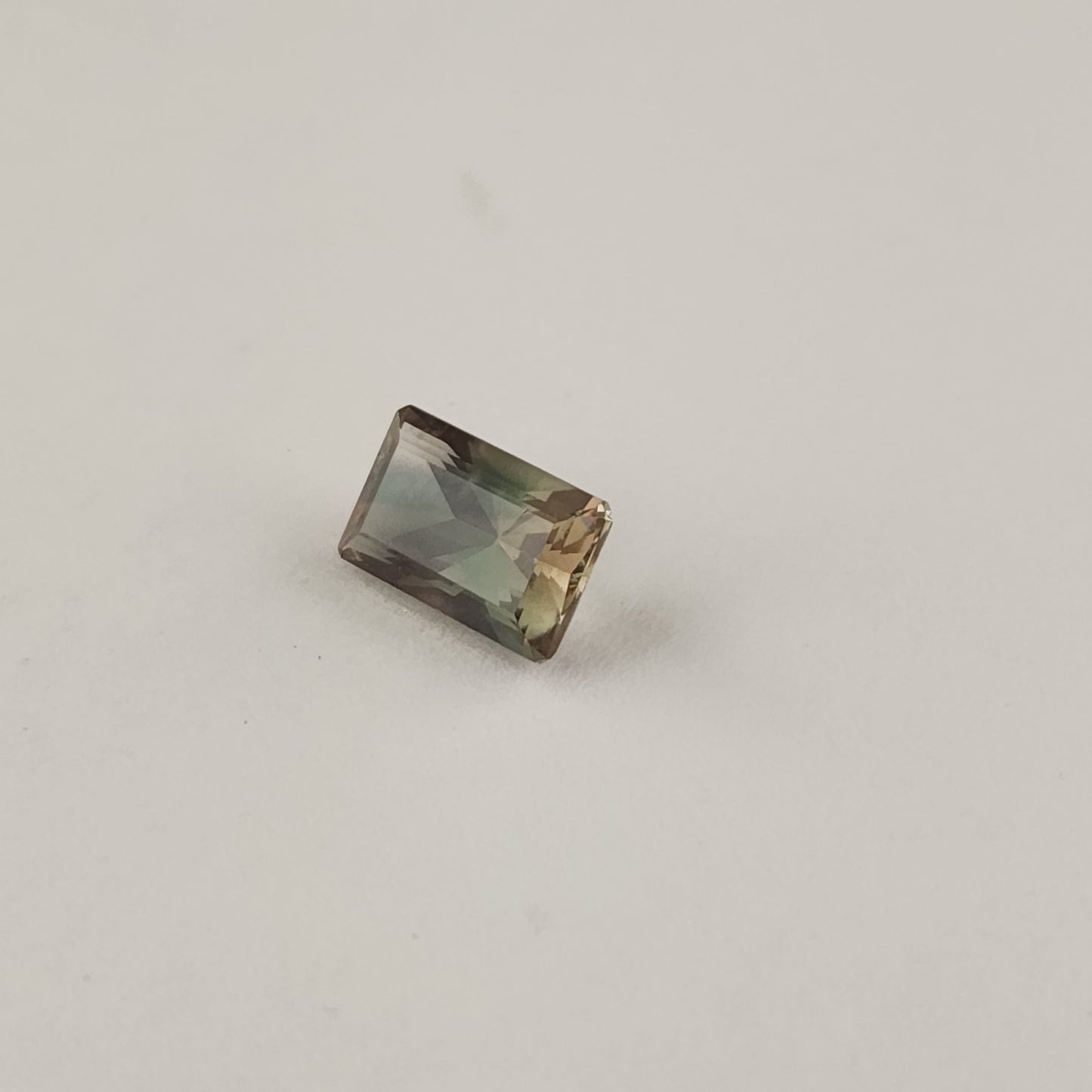 2.25 ct Light Green Oregon Sunstone