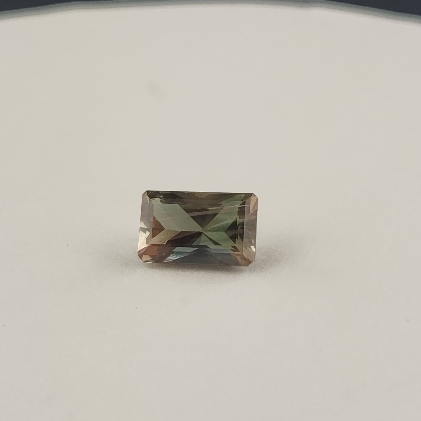 2.25 ct Light Green Oregon Sunstone