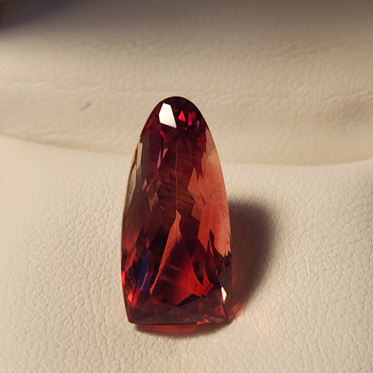 10.01 ct Red Oregon Sunstone