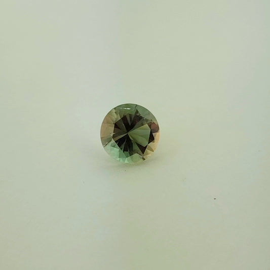 1.68 ct Oregon Sunstone 8 x 8 mm