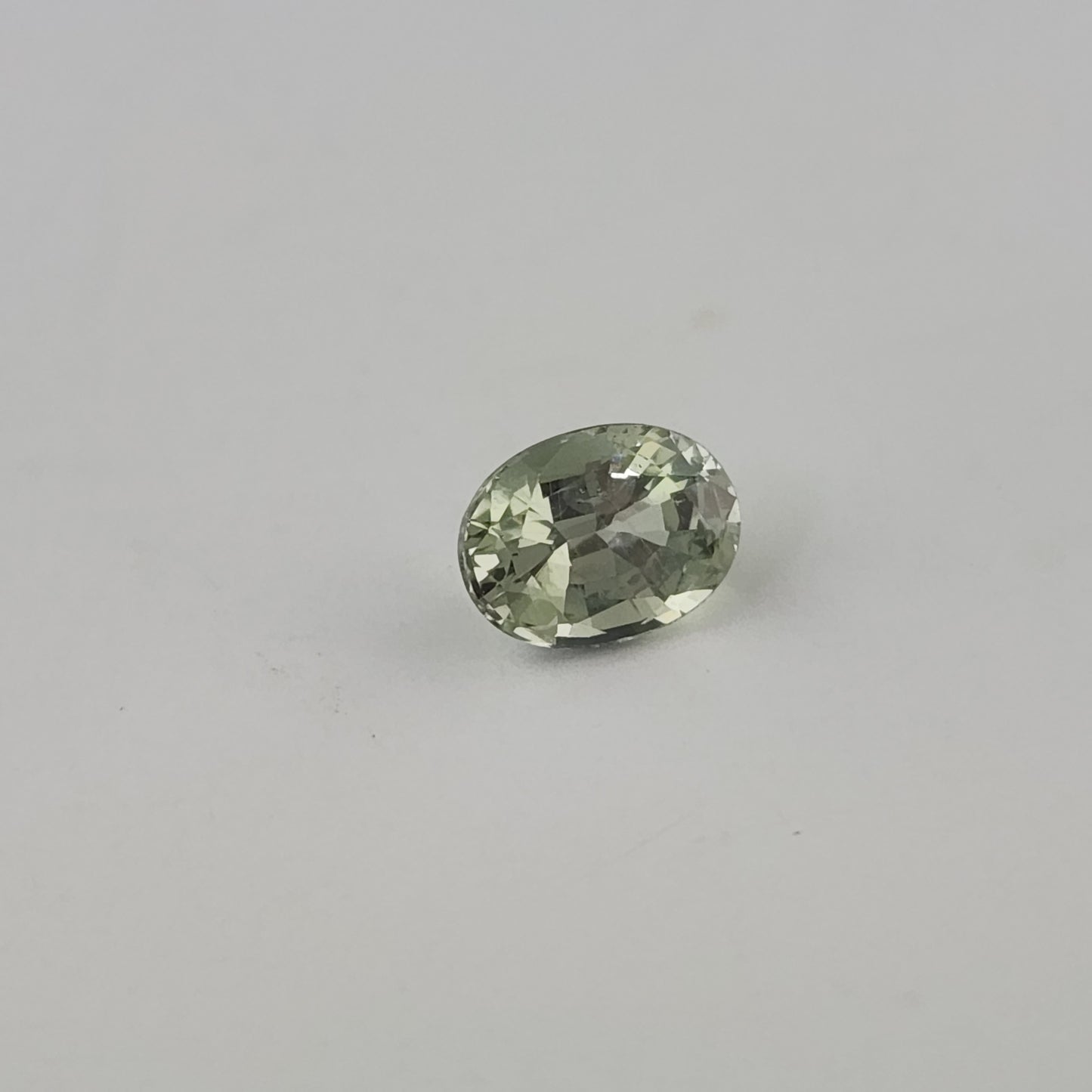 1.51 ct Light green Sapphire