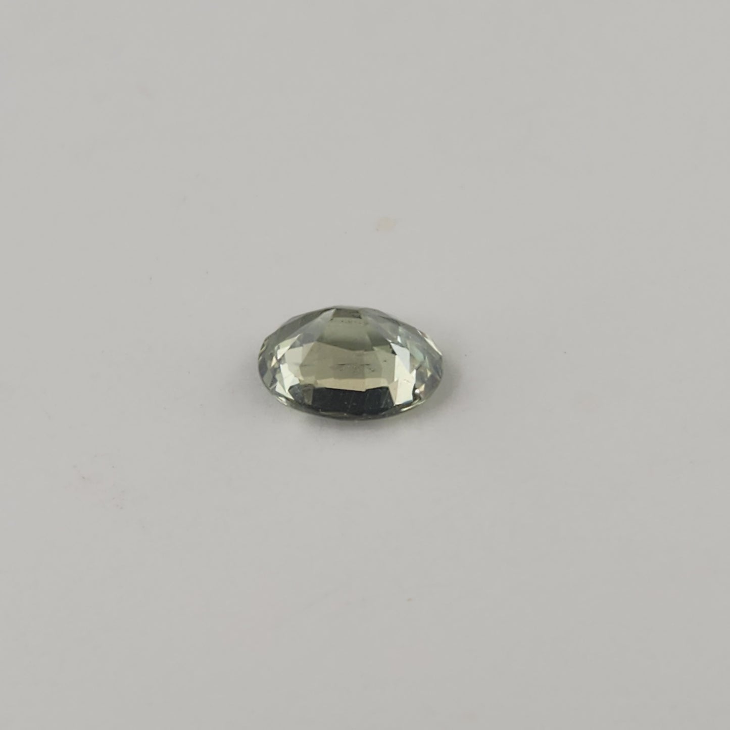 1.51 ct Light green Sapphire