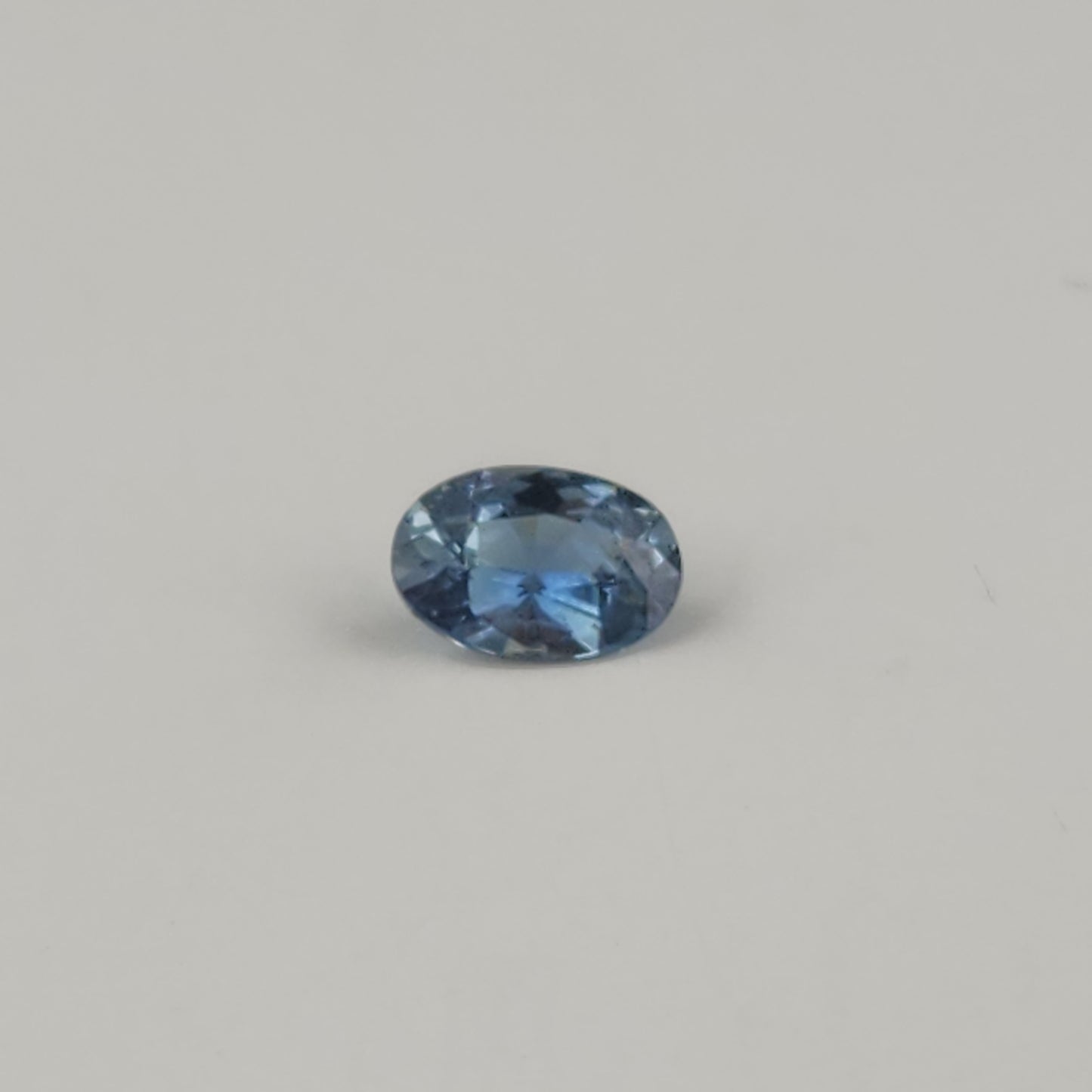 0.82 ct Blue sapphire