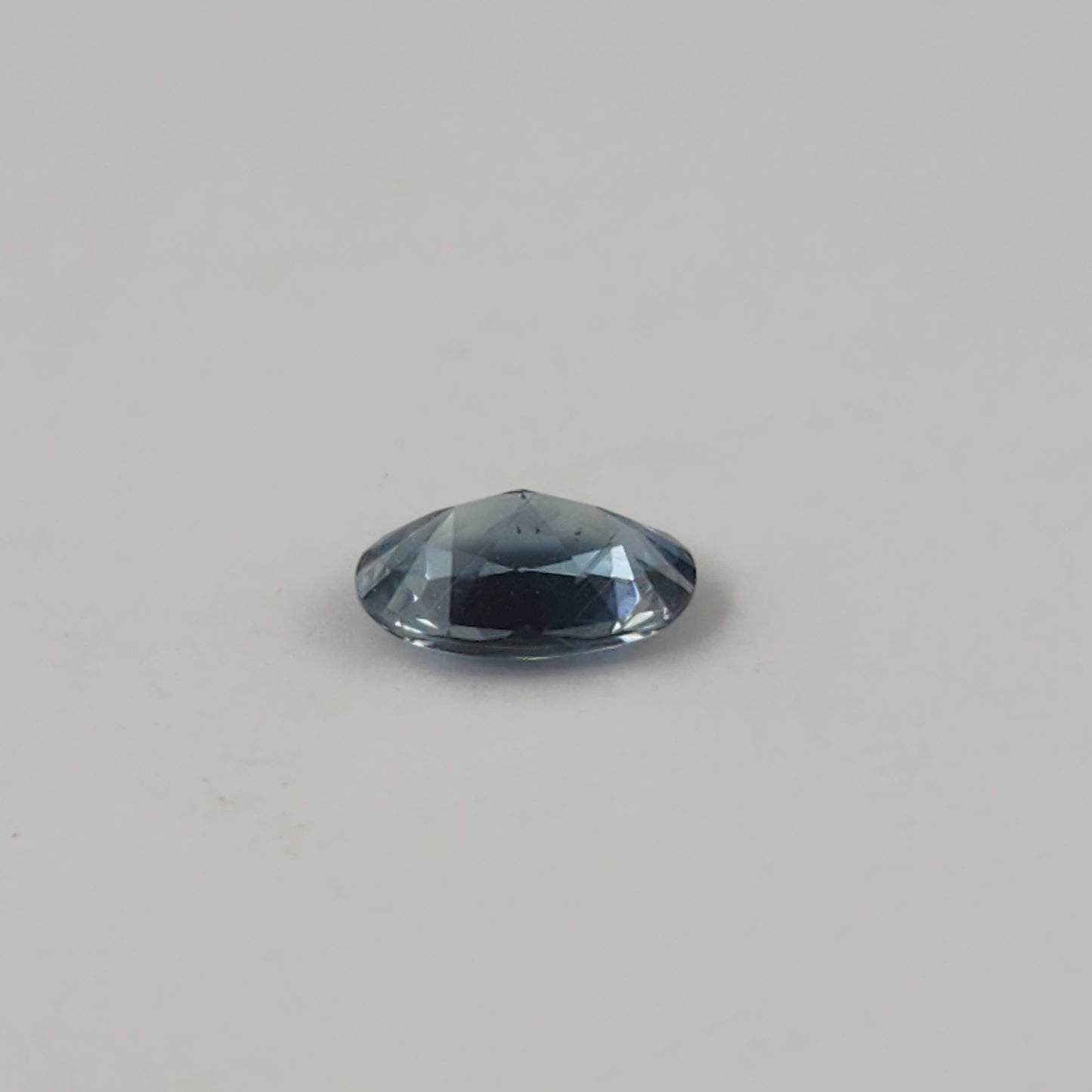 0.82 ct Blue sapphire