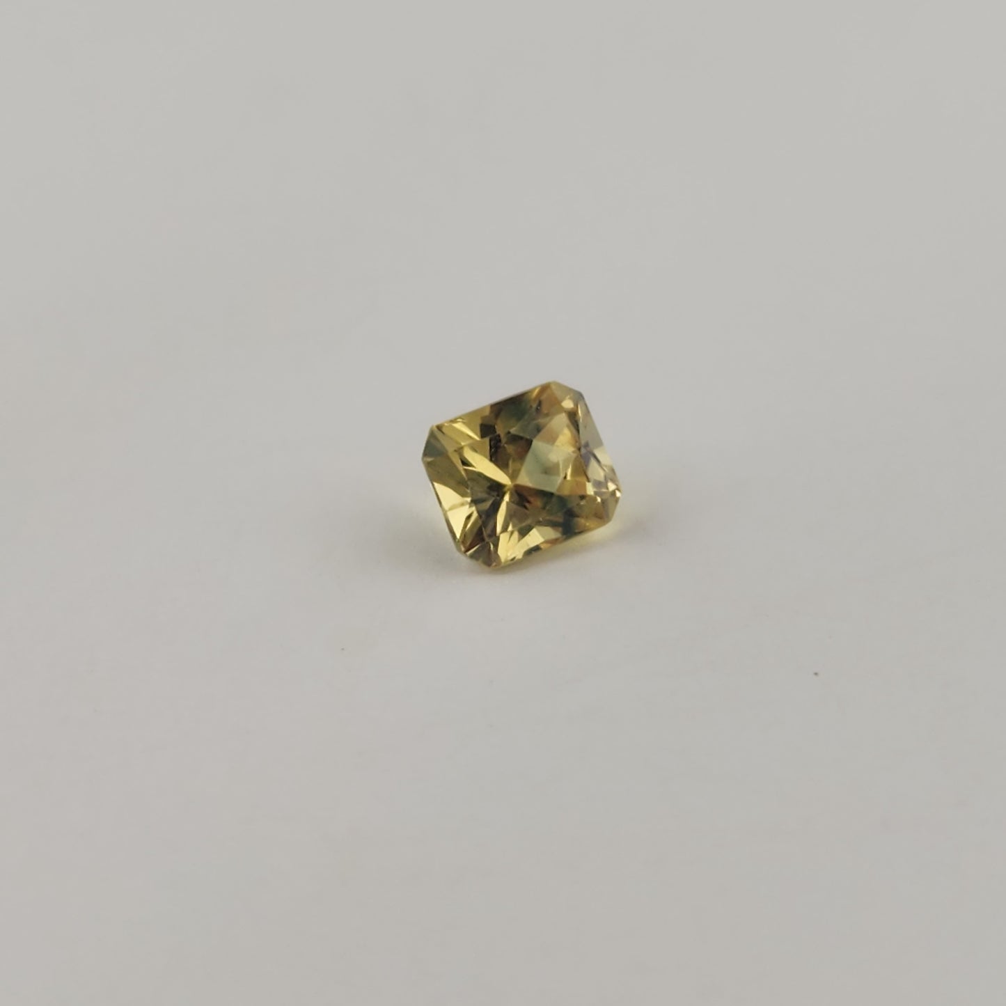 0.73 ct Yellow Green Sapphire